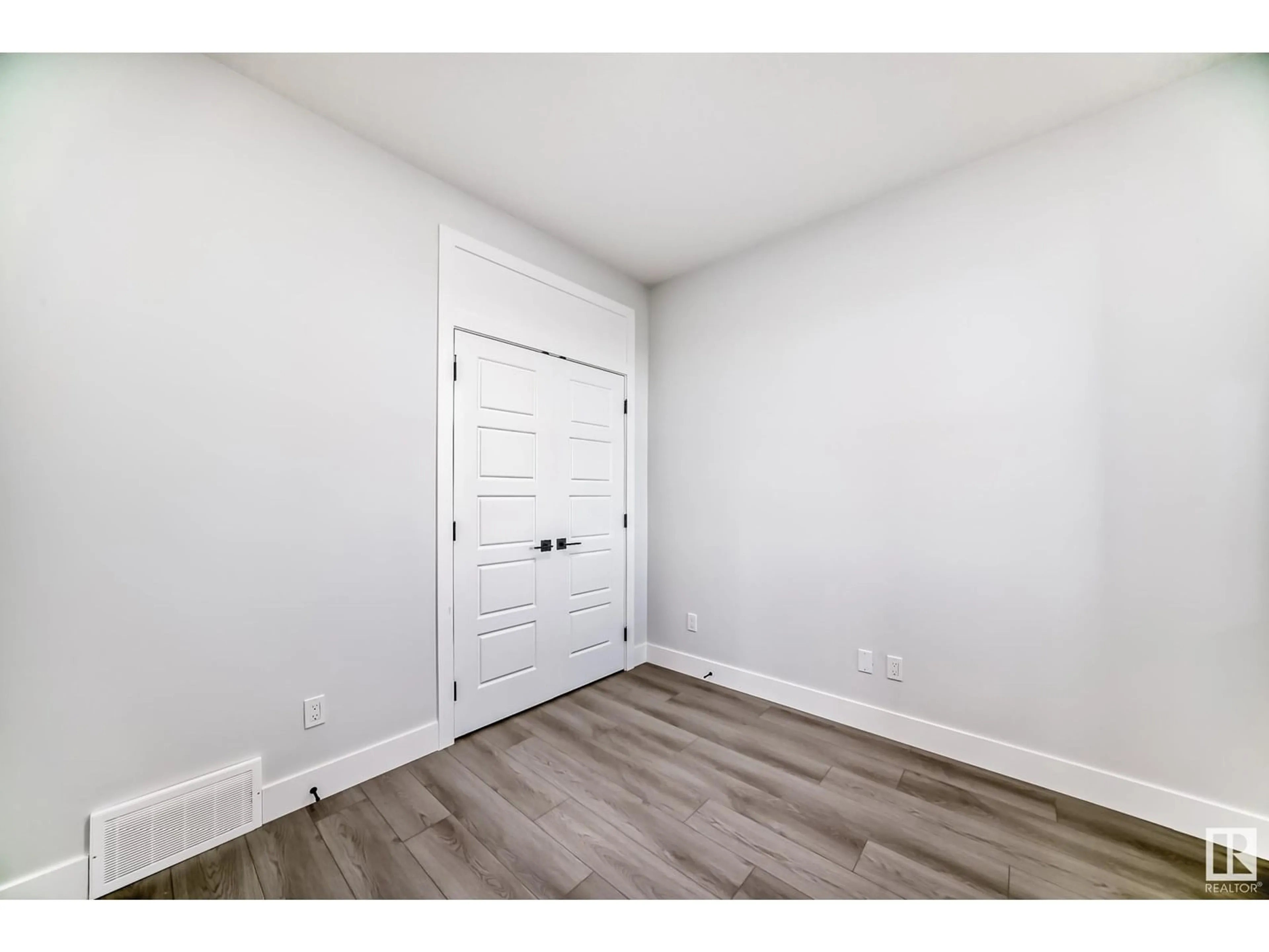 Unknown for 4 EDGEFIELD WY, St. Albert Alberta T8N8A1