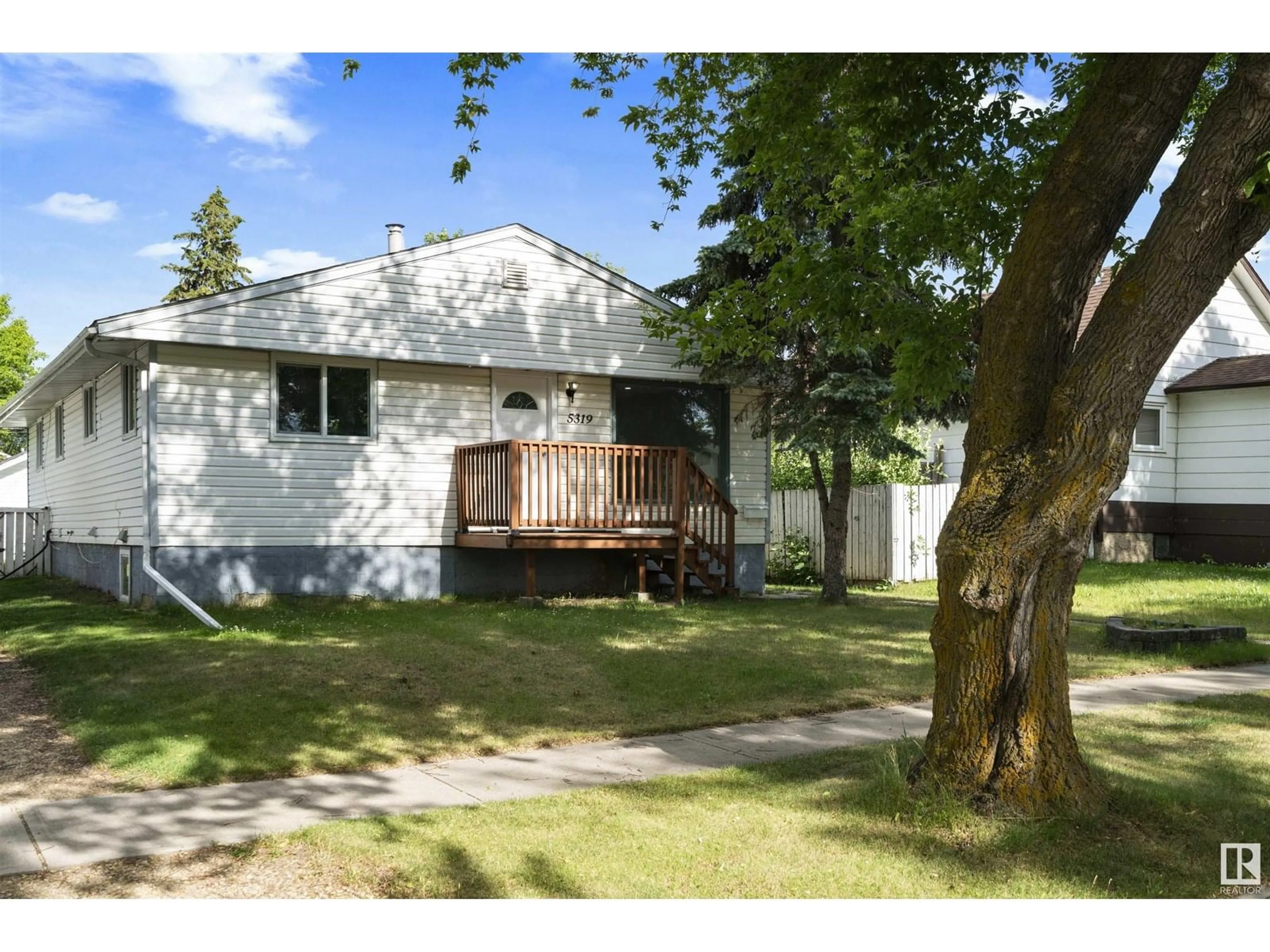 Home with vinyl exterior material, street for 5319 55 ST, Camrose Alberta T4V2B9