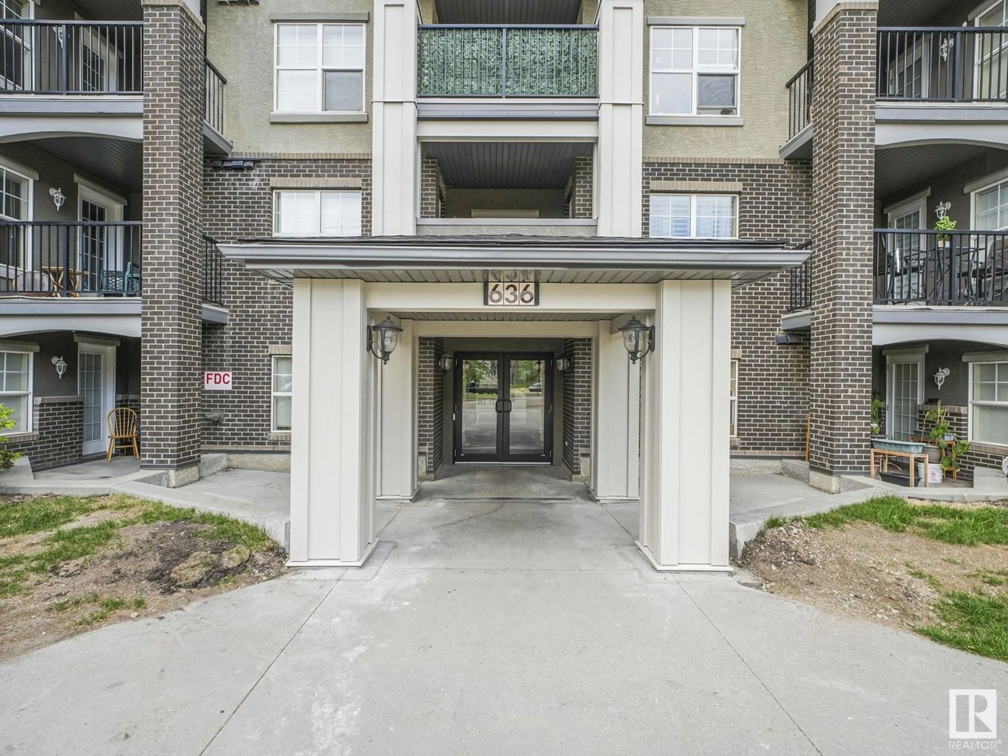 Indoor foyer for #304 - 636 MCALLISTER LO, Edmonton Alberta T6W1N4