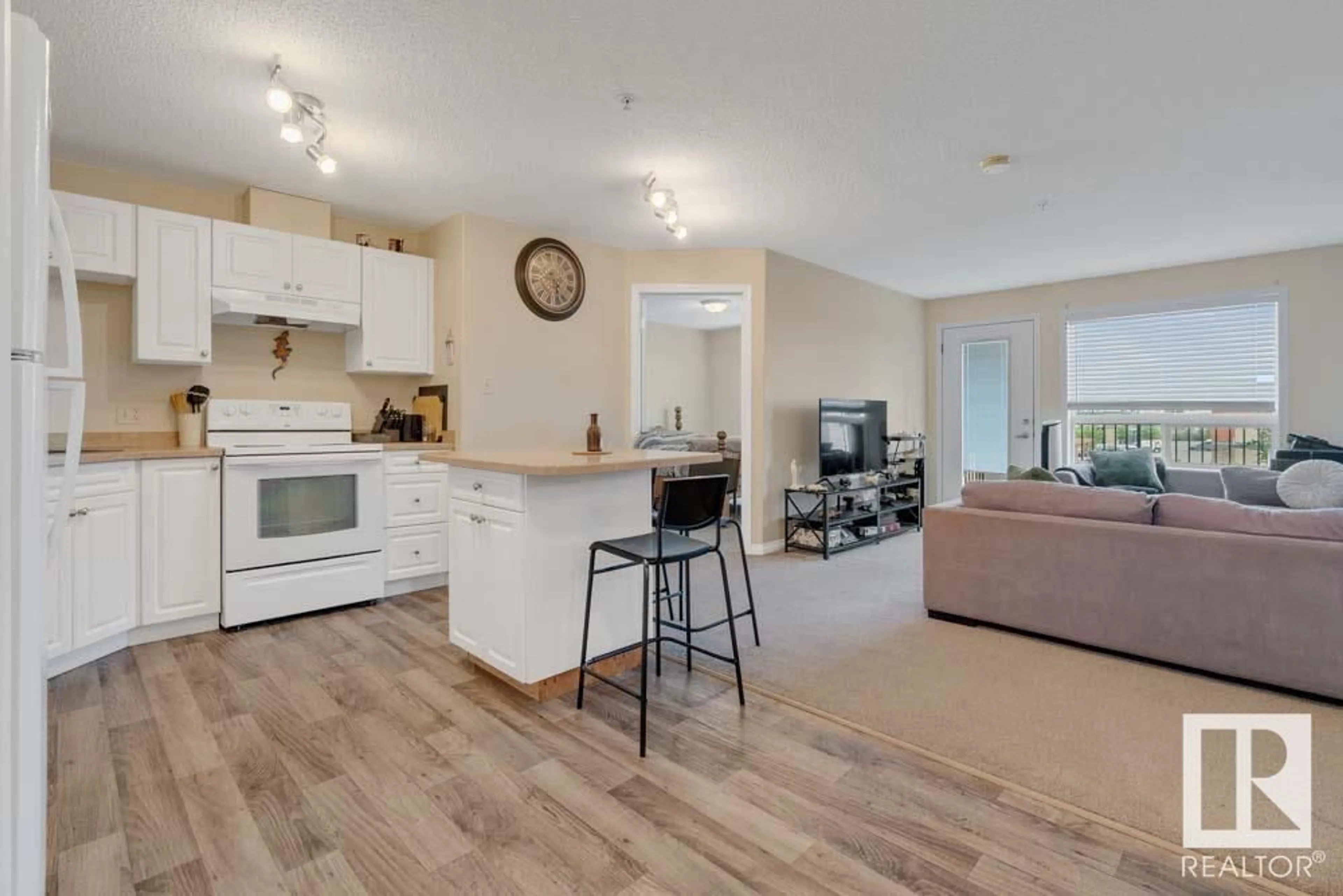 Open concept kitchen, wood/laminate floor for 1310 SOUTH TERWILLEGAR DR, Edmonton Alberta T6R0E1
