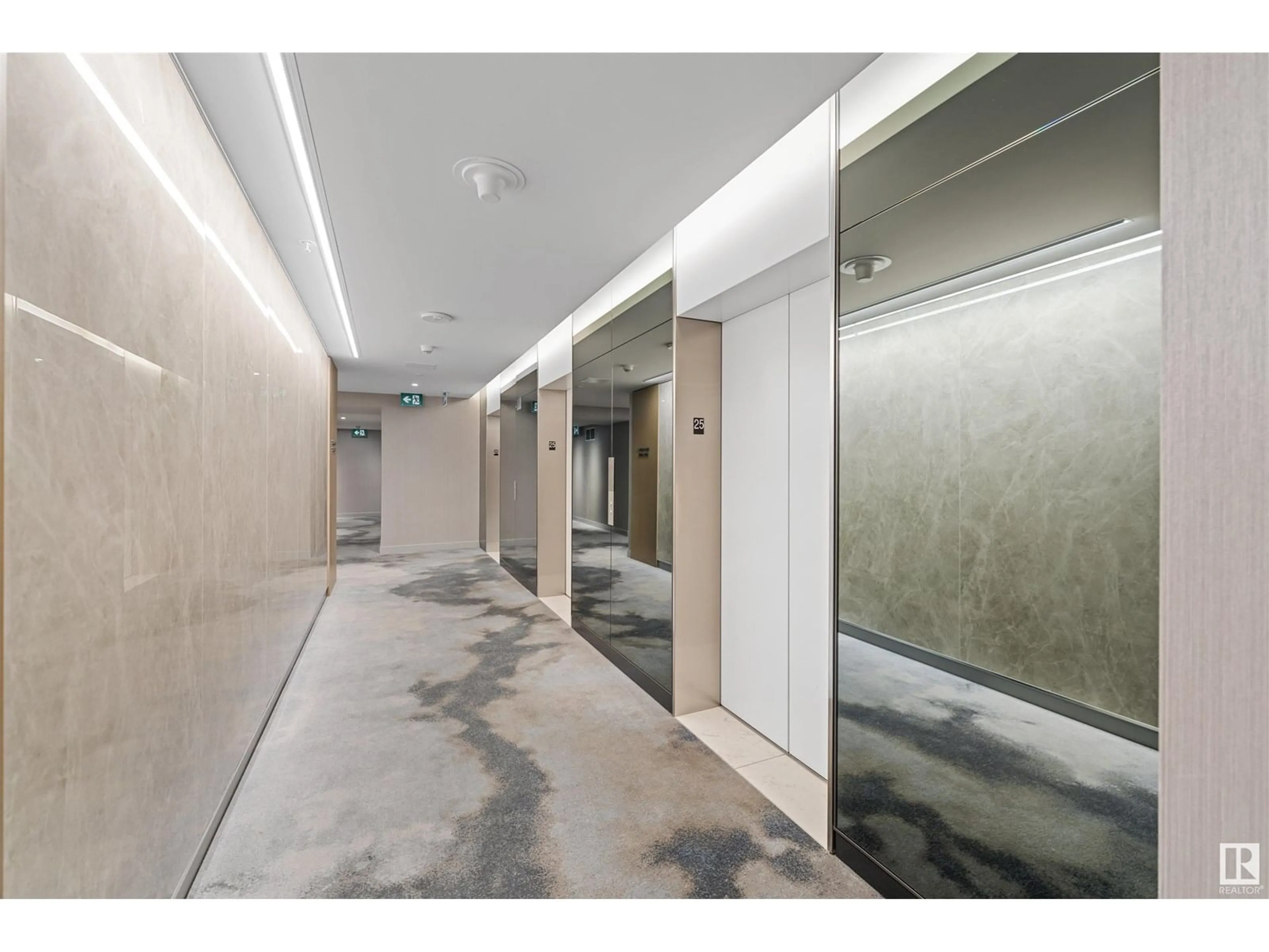 Indoor foyer for 10360 - 2503 102 ST, Edmonton Alberta T5J0K6
