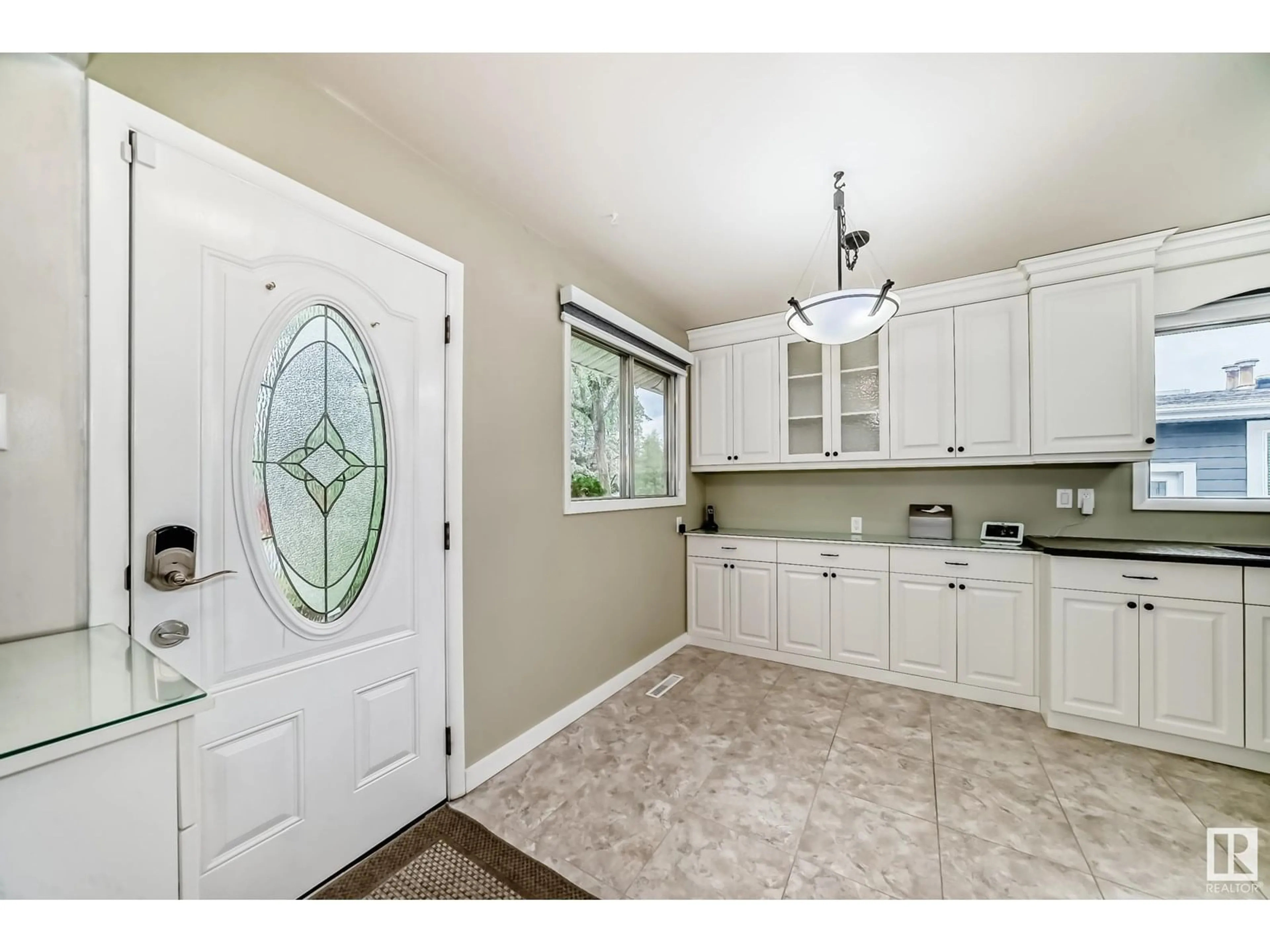 Unknown for 1975 BONNEVILLE DR, Sherwood Park Alberta T8A0X4