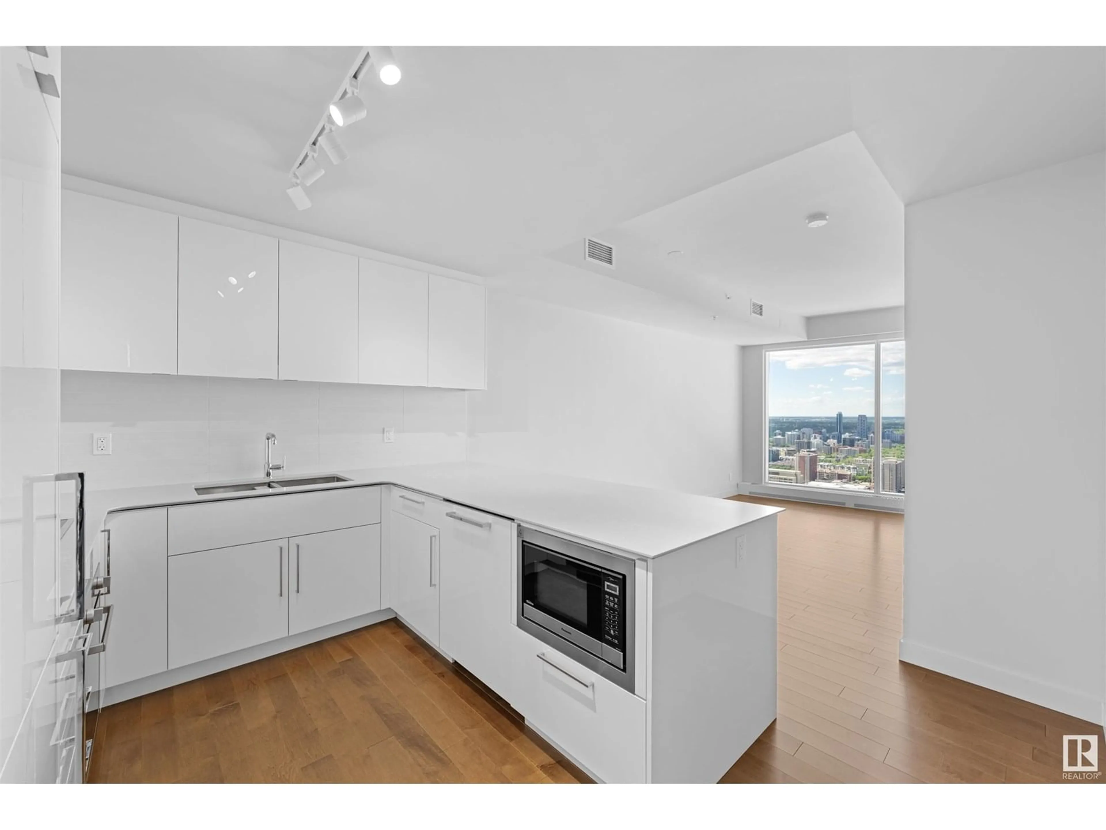 Standard kitchen, unknown for 10360 - 3310 102 ST, Edmonton Alberta T5J0K6