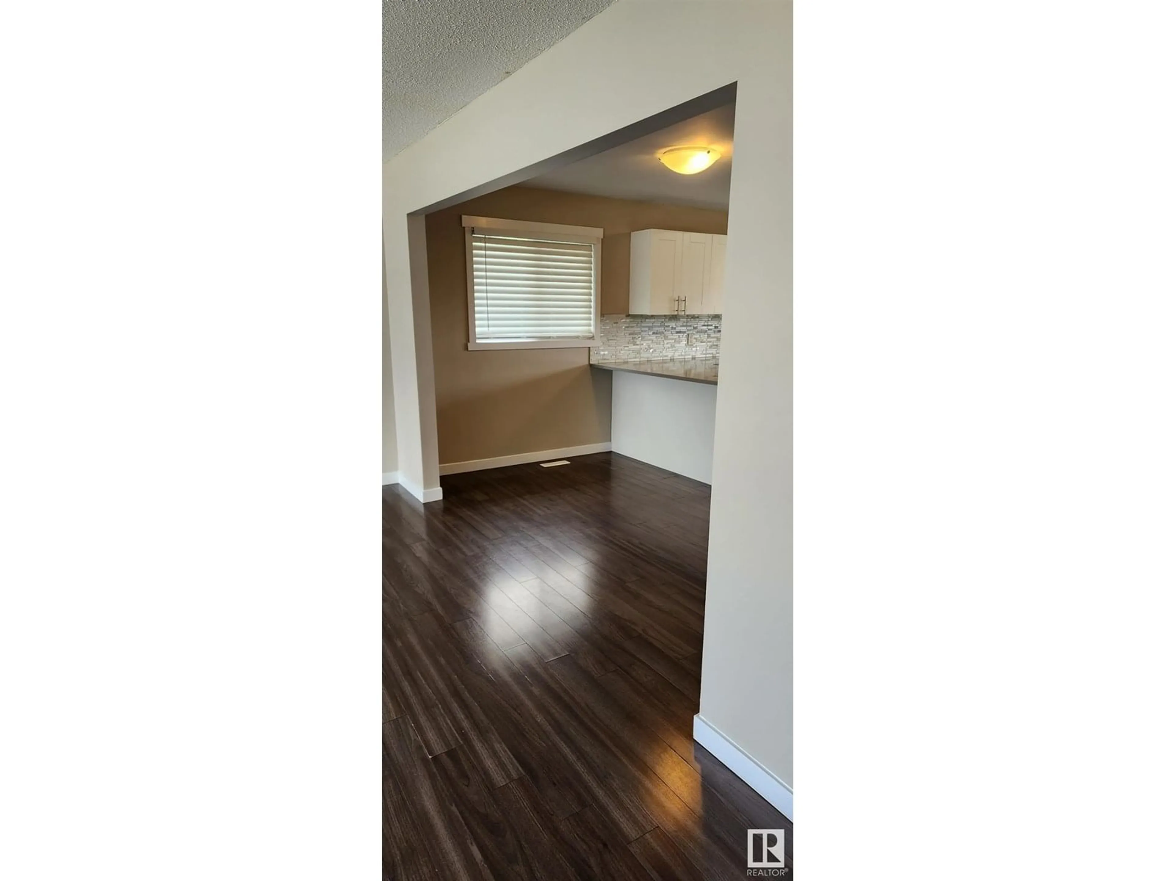 A pic of a room for 7227 152A AV, Edmonton Alberta T5C2Z3