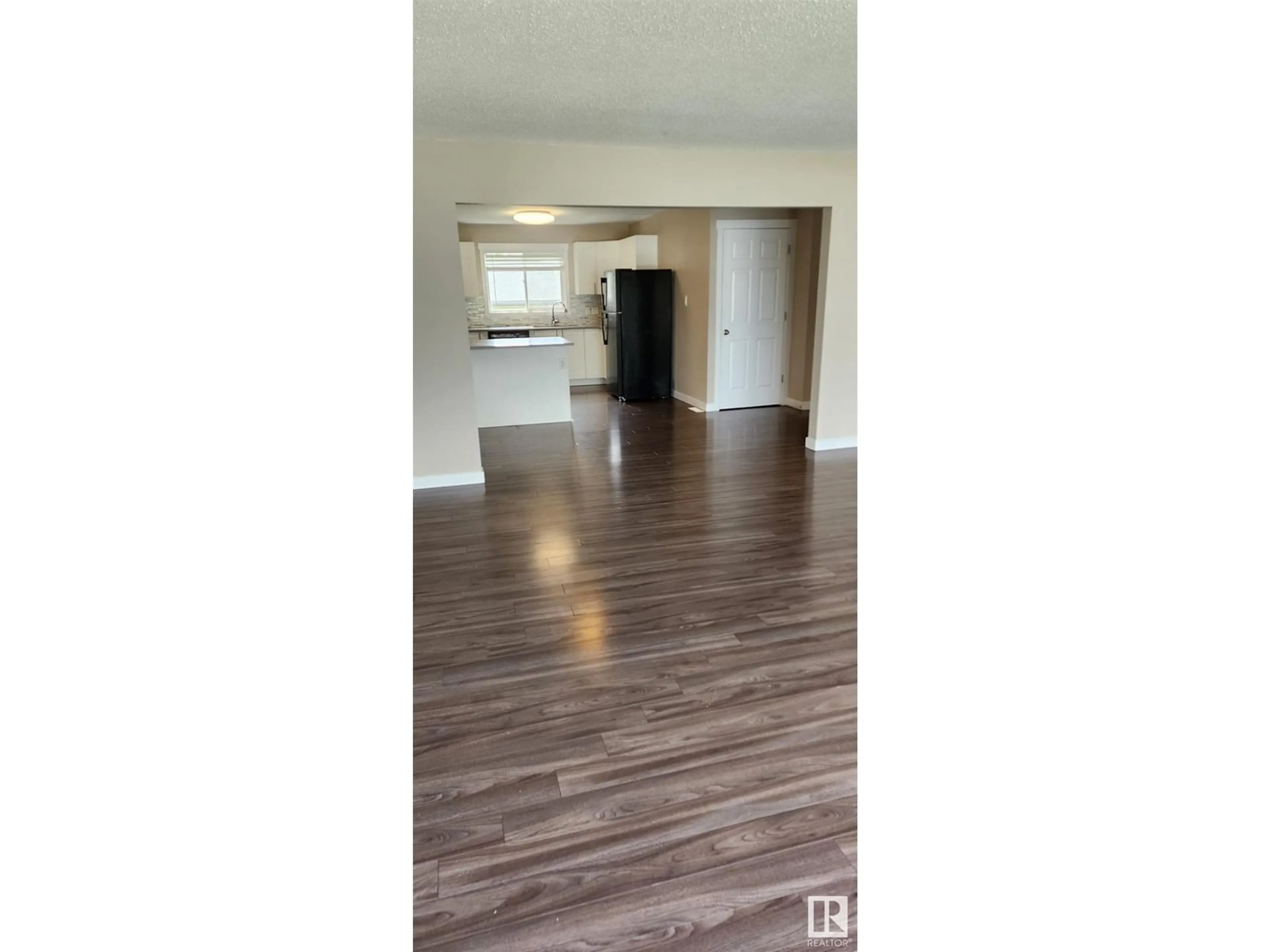 A pic of a room for 7227 152A AV, Edmonton Alberta T5C2Z3