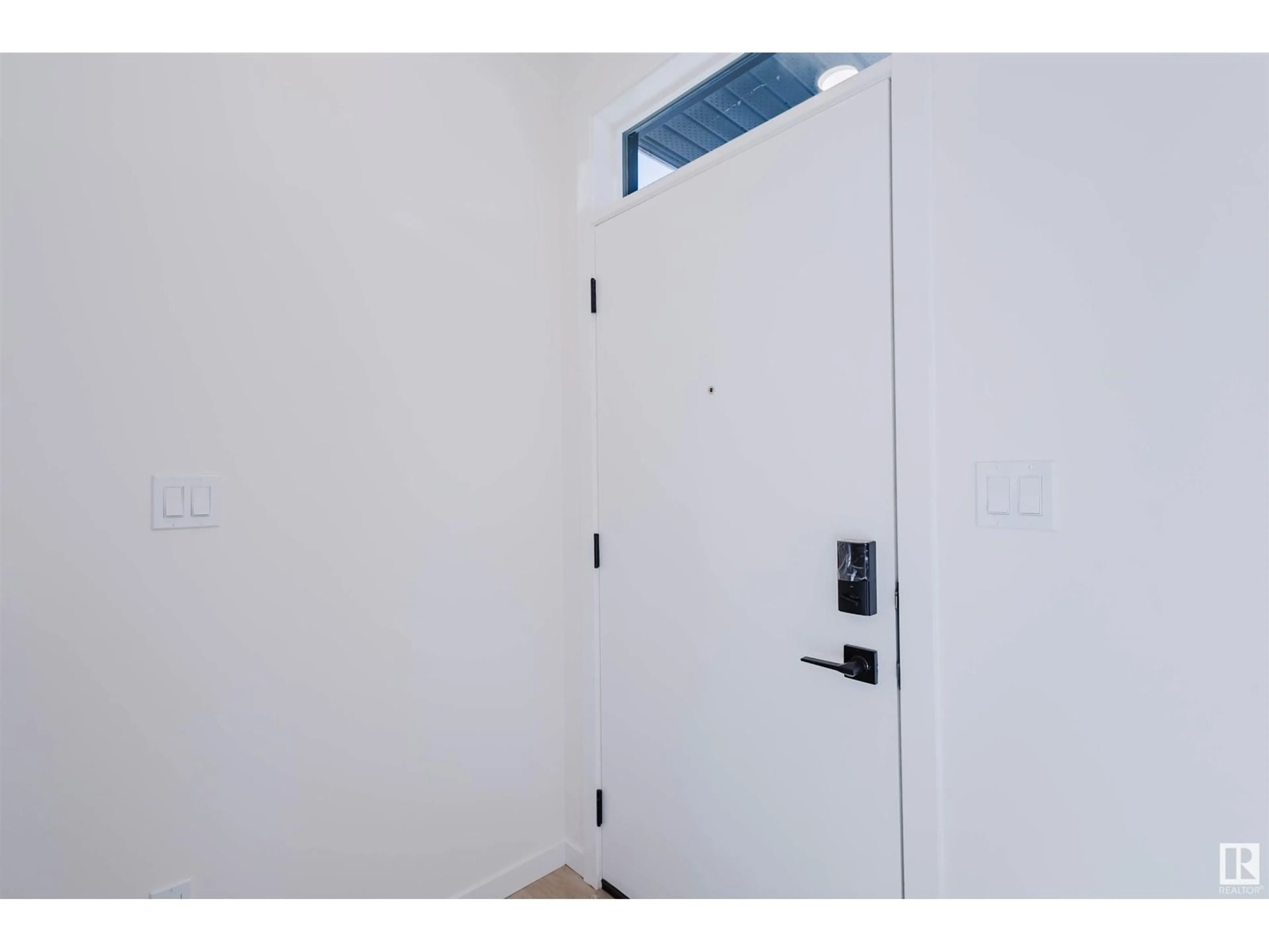 Unknown for 463 33 ST, Edmonton Alberta T6X3C9