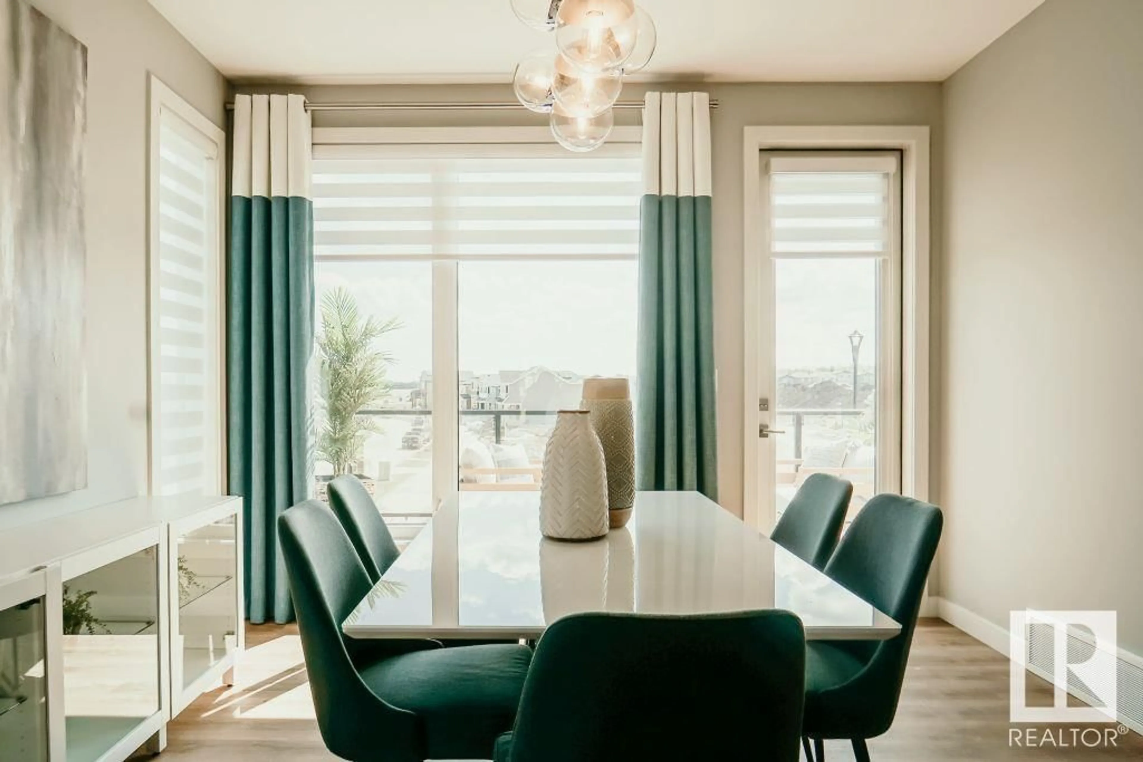 Dining room, unknown for 423 33 ST, Edmonton Alberta T6X3C9