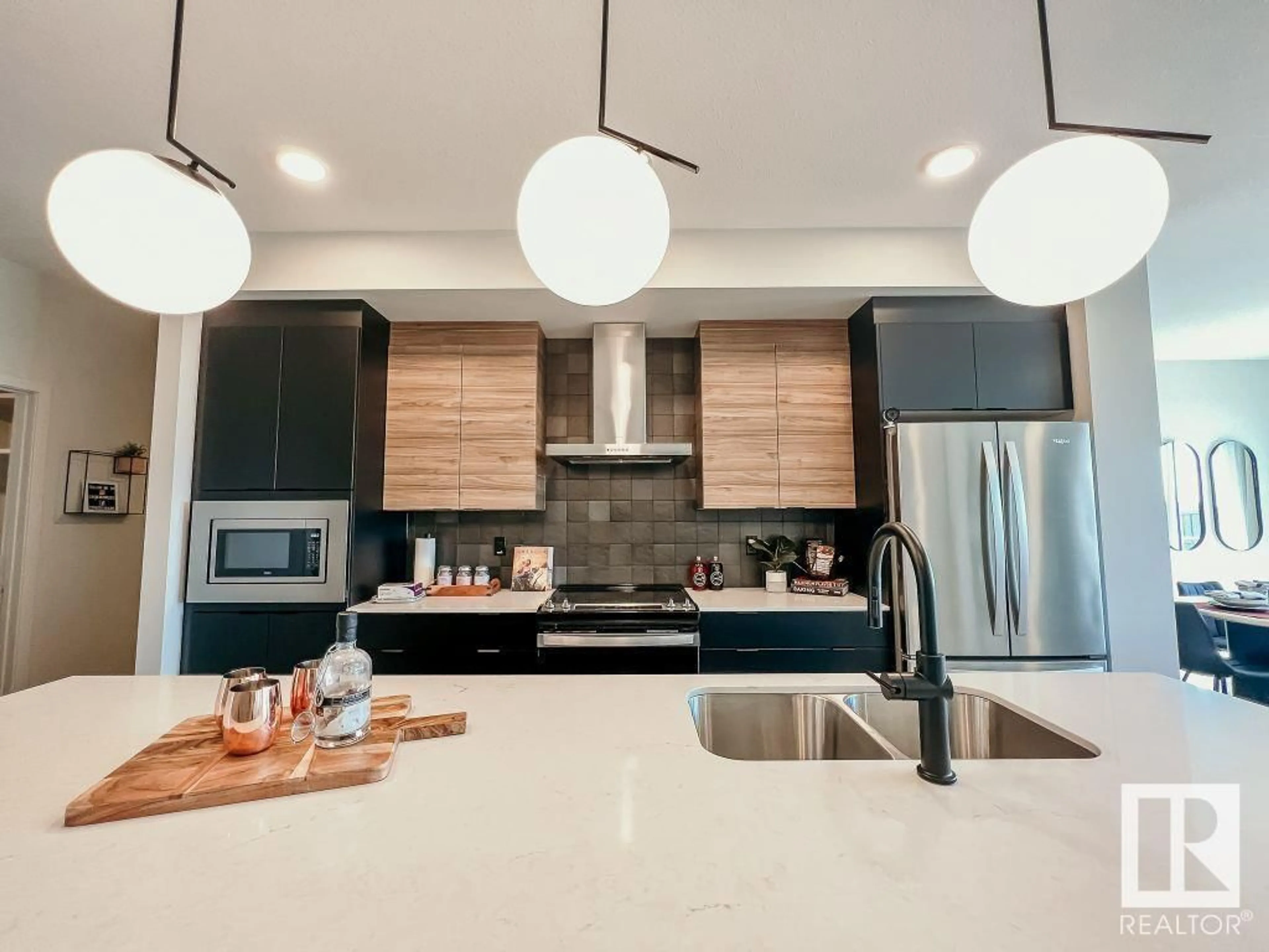 Contemporary kitchen, unknown for SW - 312 30 ST, Edmonton Alberta T6X3C9