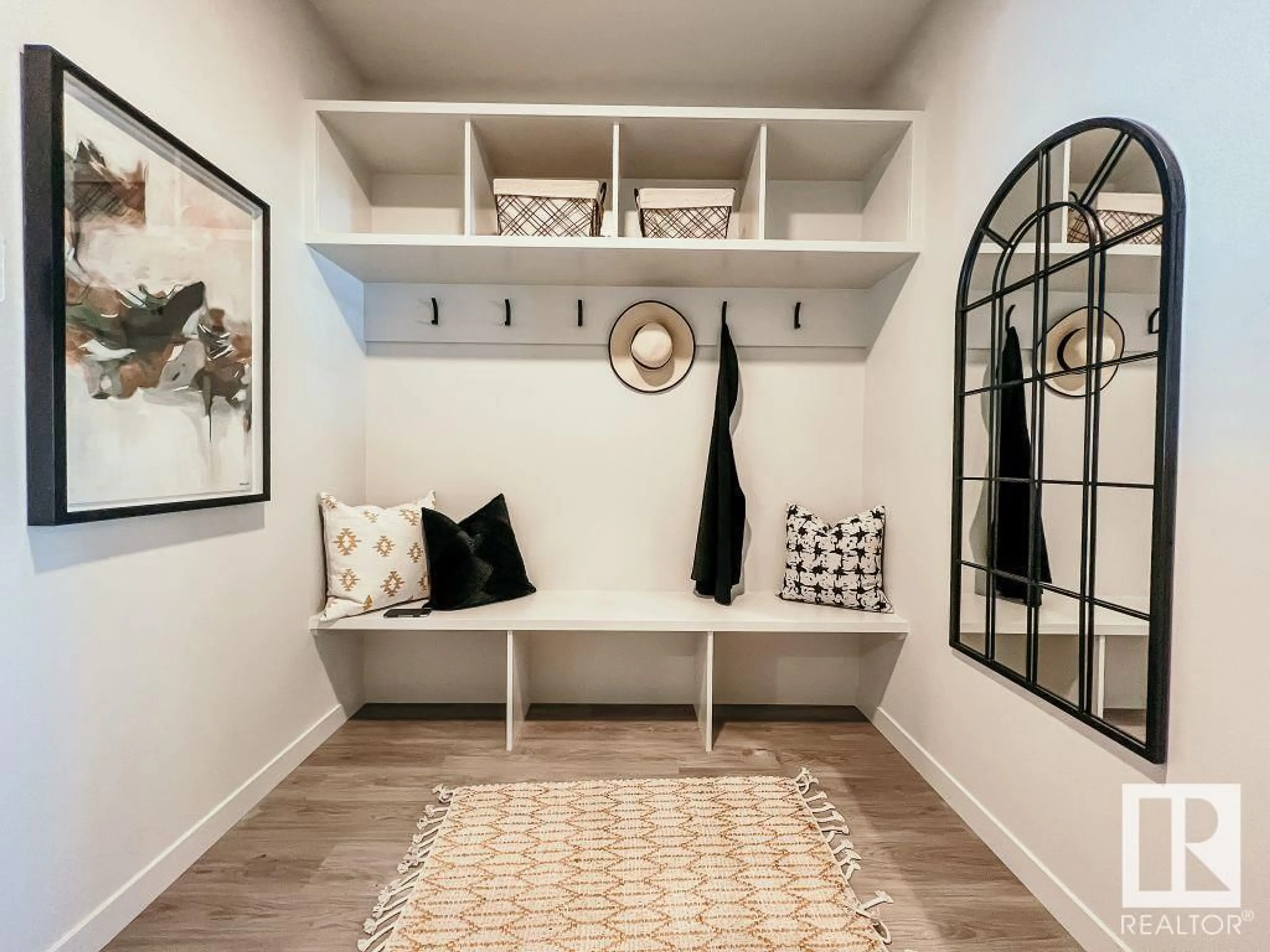 Indoor entryway for SW - 312 30 ST, Edmonton Alberta T6X3C9
