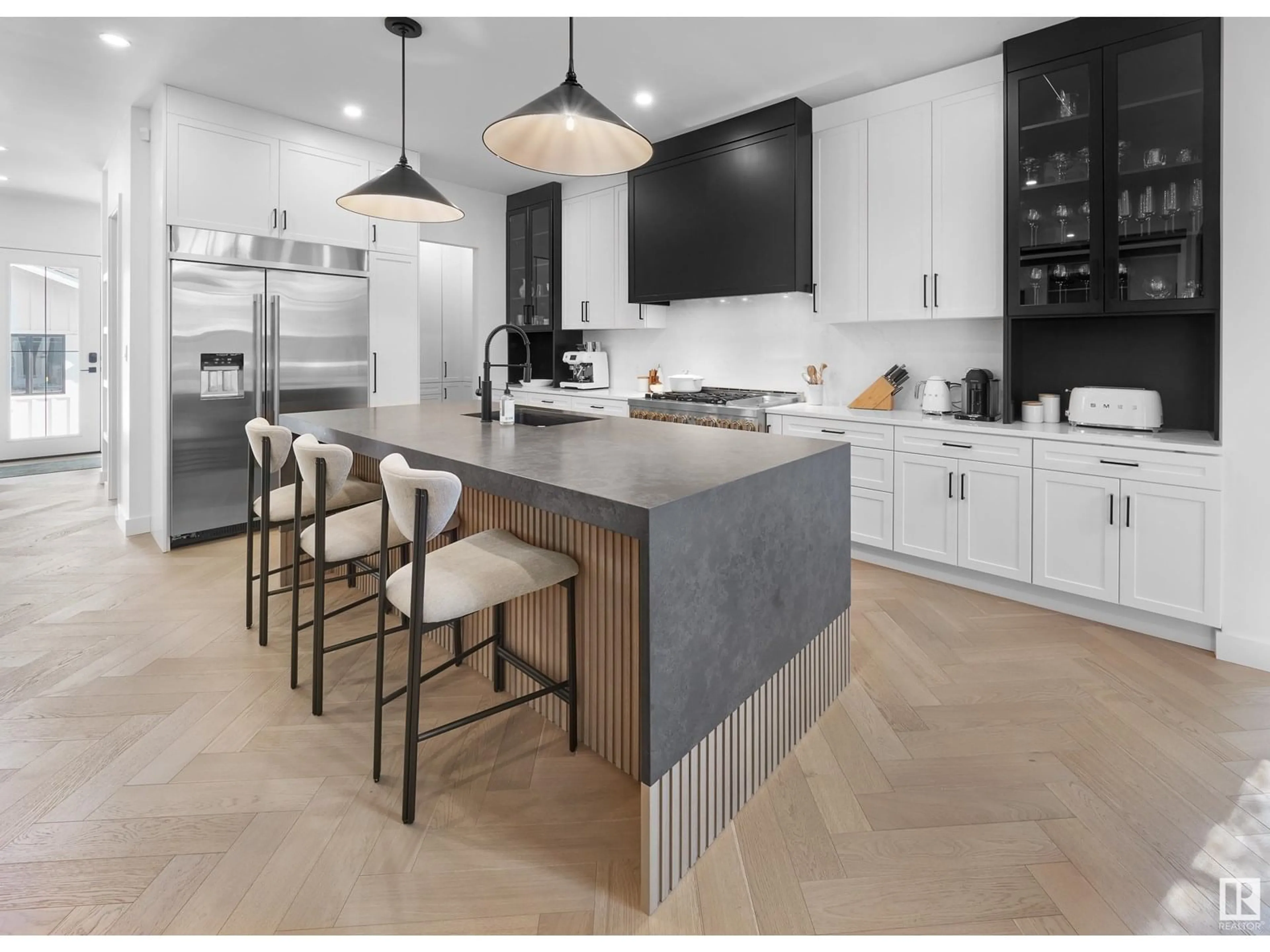 Contemporary kitchen, unknown for 14018 104 AV, Edmonton Alberta T5N0W6