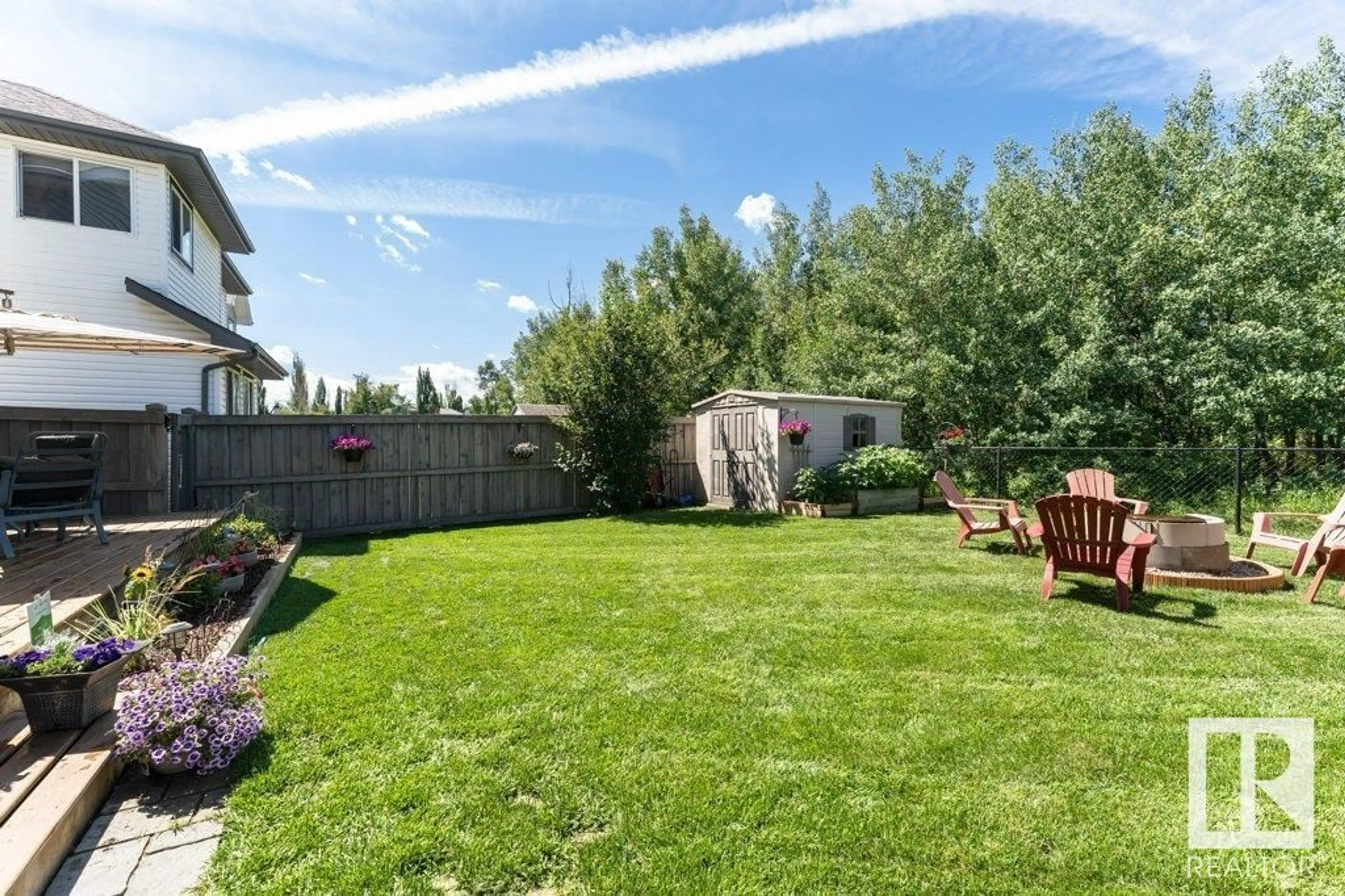 Patio, unknown for NW - 5008 201 ST, Edmonton Alberta T6M2W1