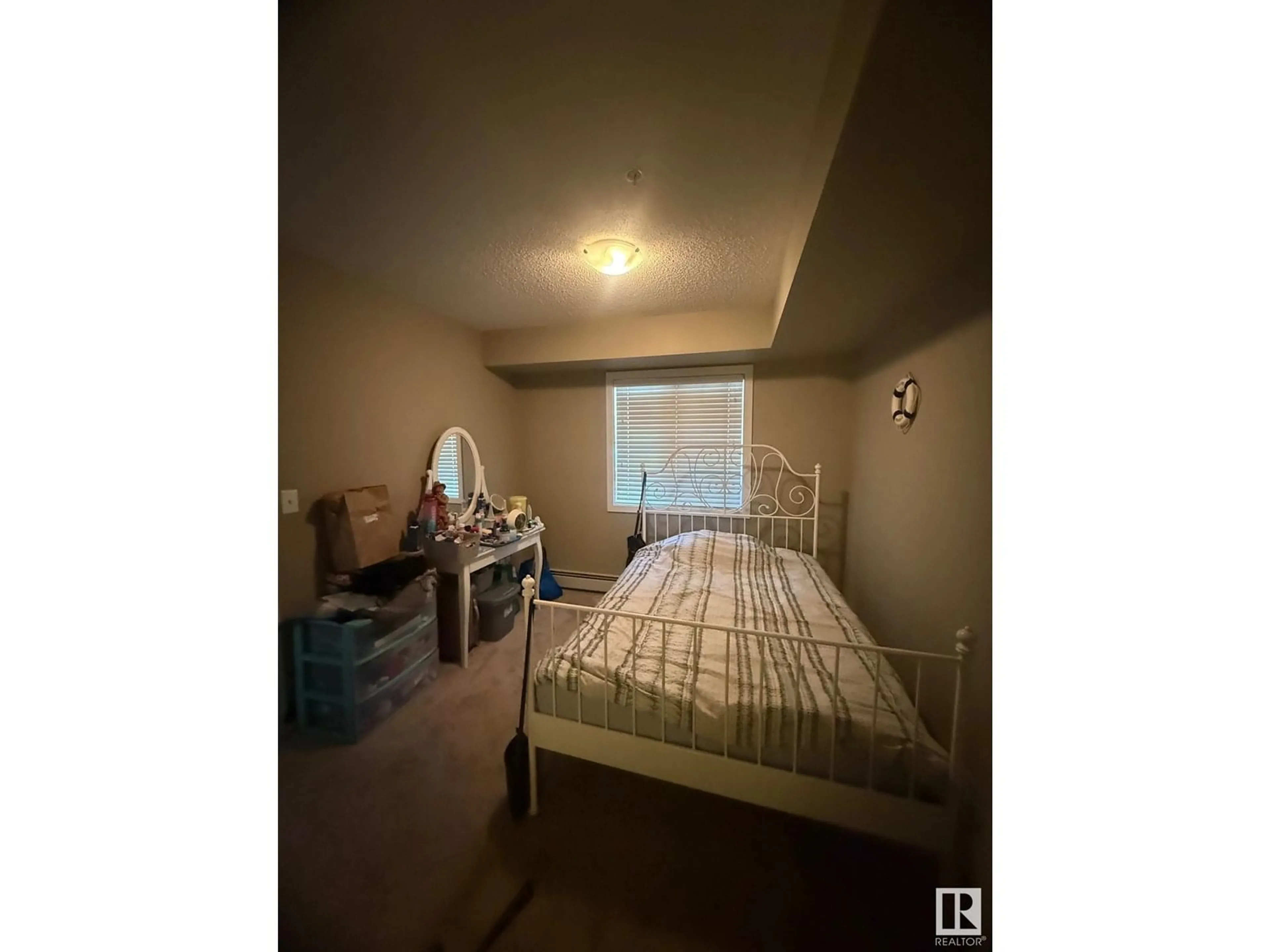 A pic of a room for 5816 - 122 MULLEN PL, Edmonton Alberta T6R0W3
