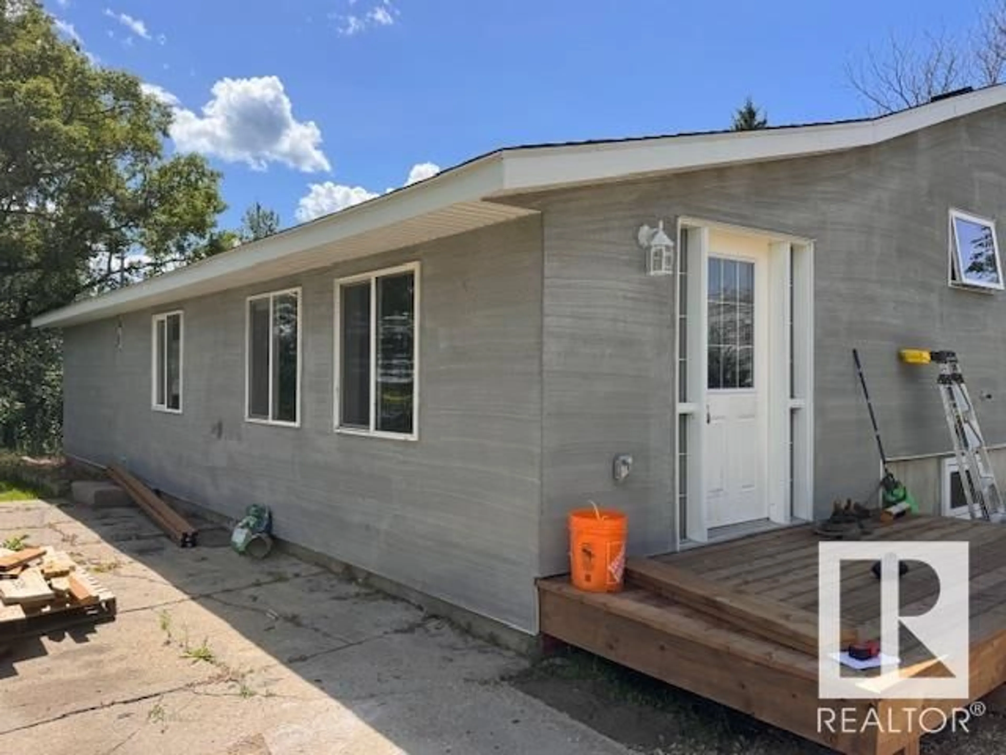 Home with vinyl exterior material, building for 61301 RR 50, Rural Barrhead County Alberta T0G0L0