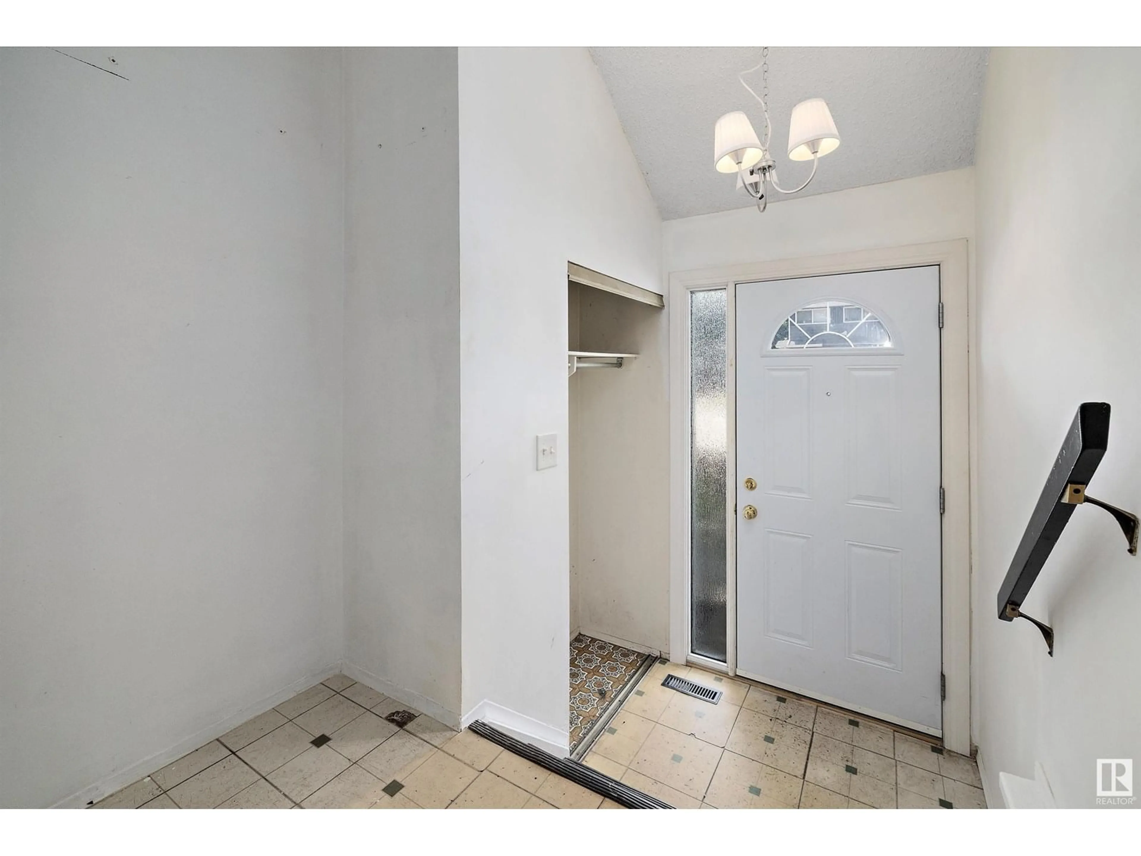 Unknown for 14217 32 ST, Edmonton Alberta T5Y1H3