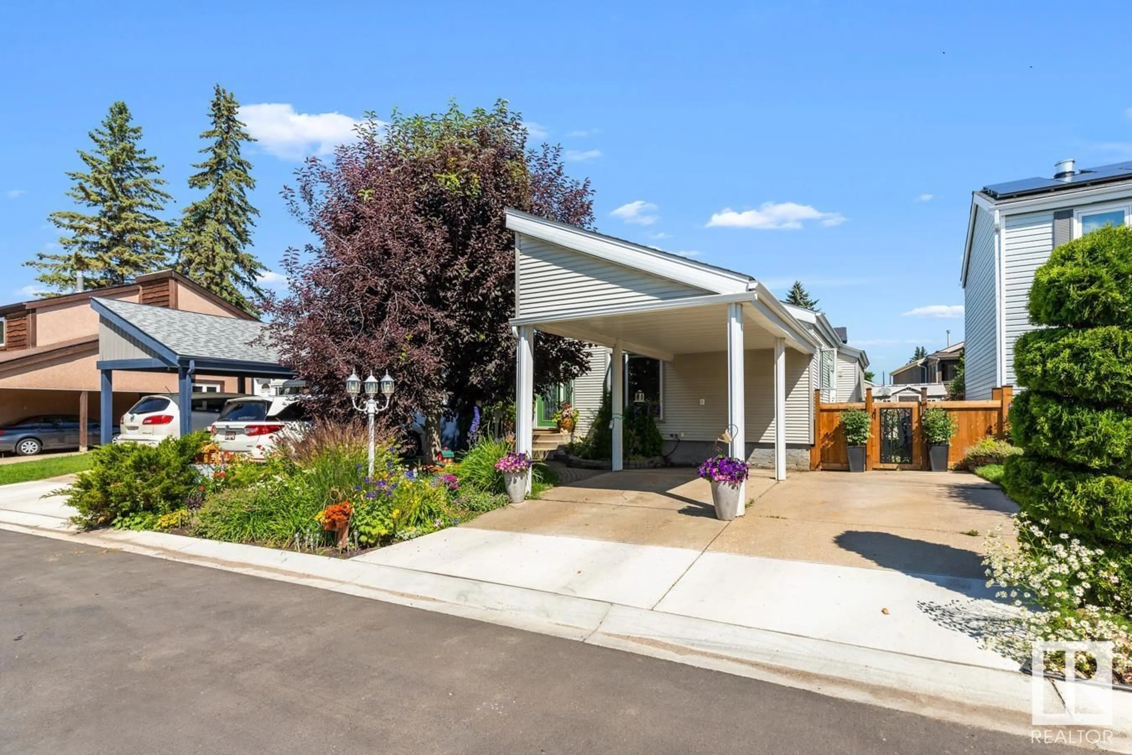 Patio, mountain view for 5712 92C AV, Edmonton Alberta T6B2K6