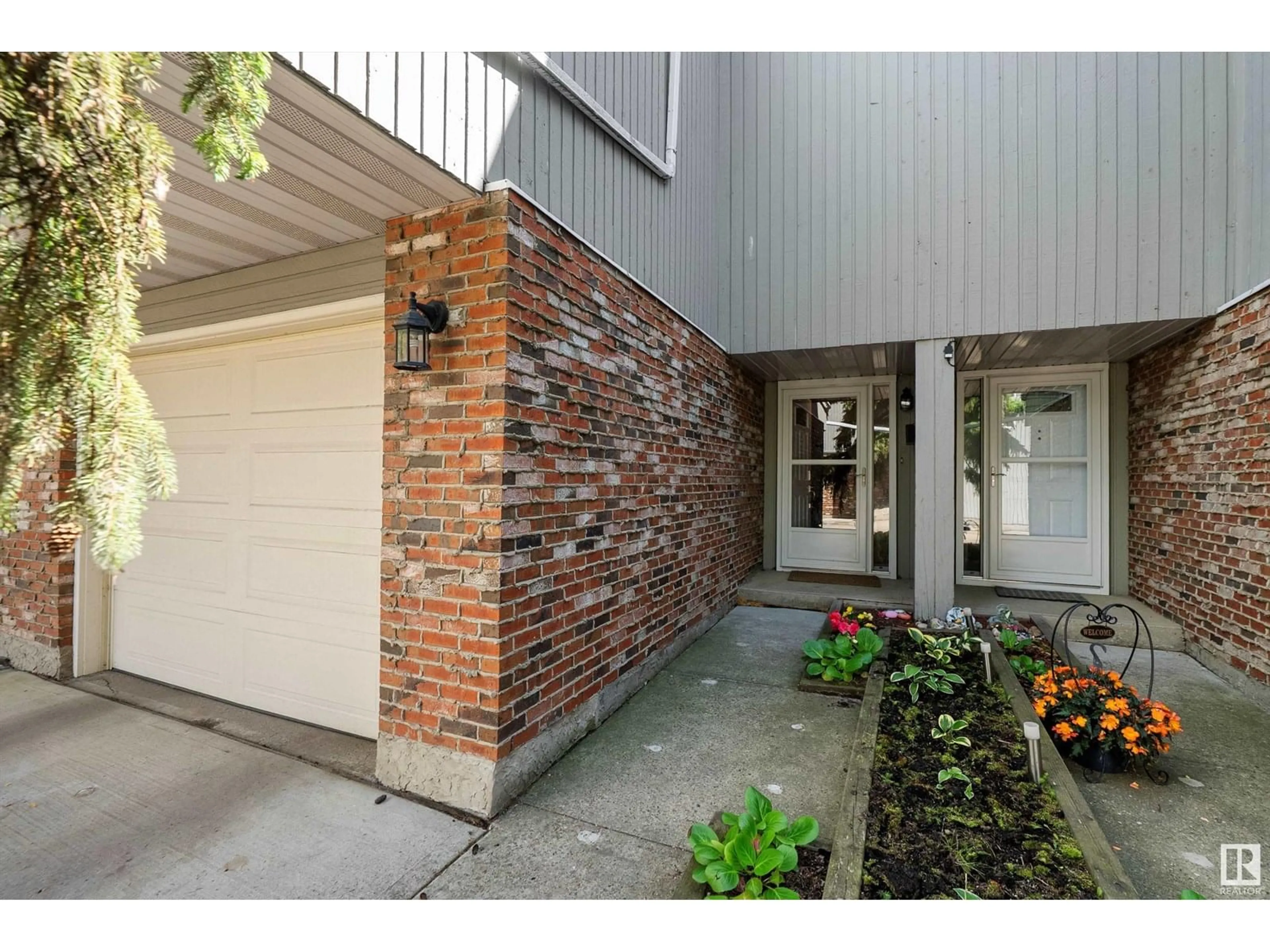 Unknown for NW - 3018 108 ST, Edmonton Alberta T6J3S6