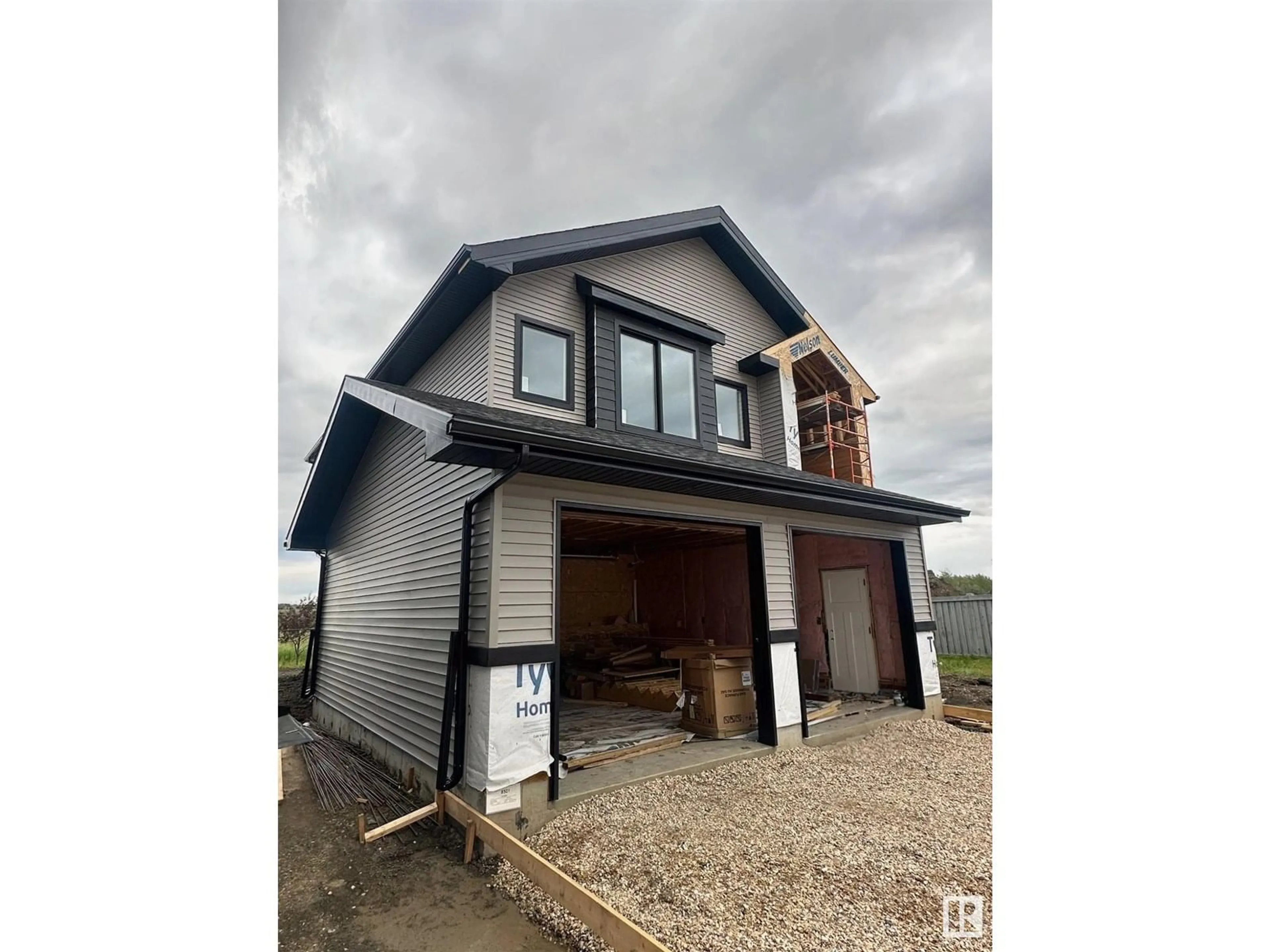 Home with vinyl exterior material, unknown for 8501 87 ST, Grande Prairie Alberta T8X0R6