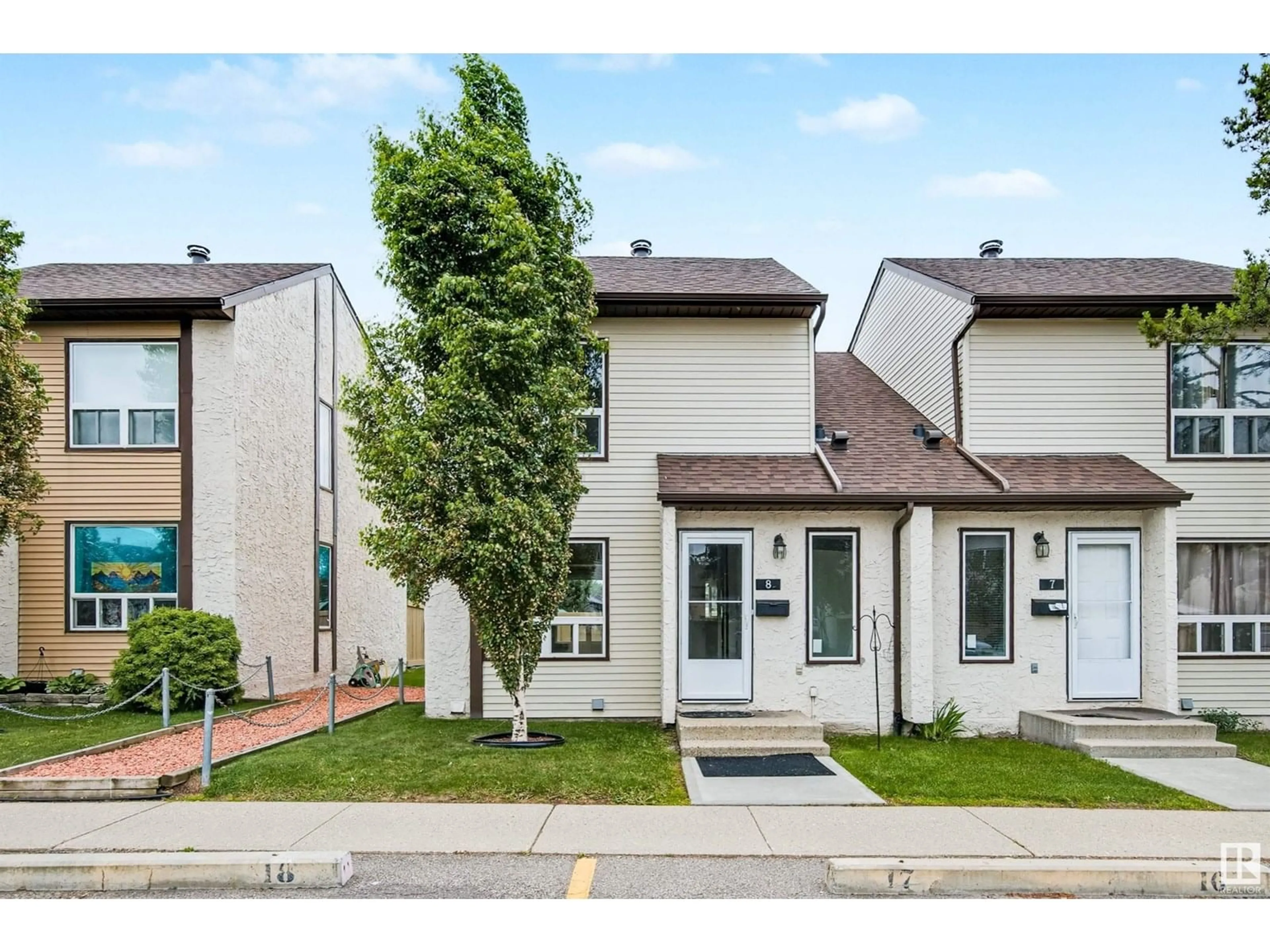 Home with vinyl exterior material, street for #8 - 1651 46 ST, Edmonton Alberta T6L5H2