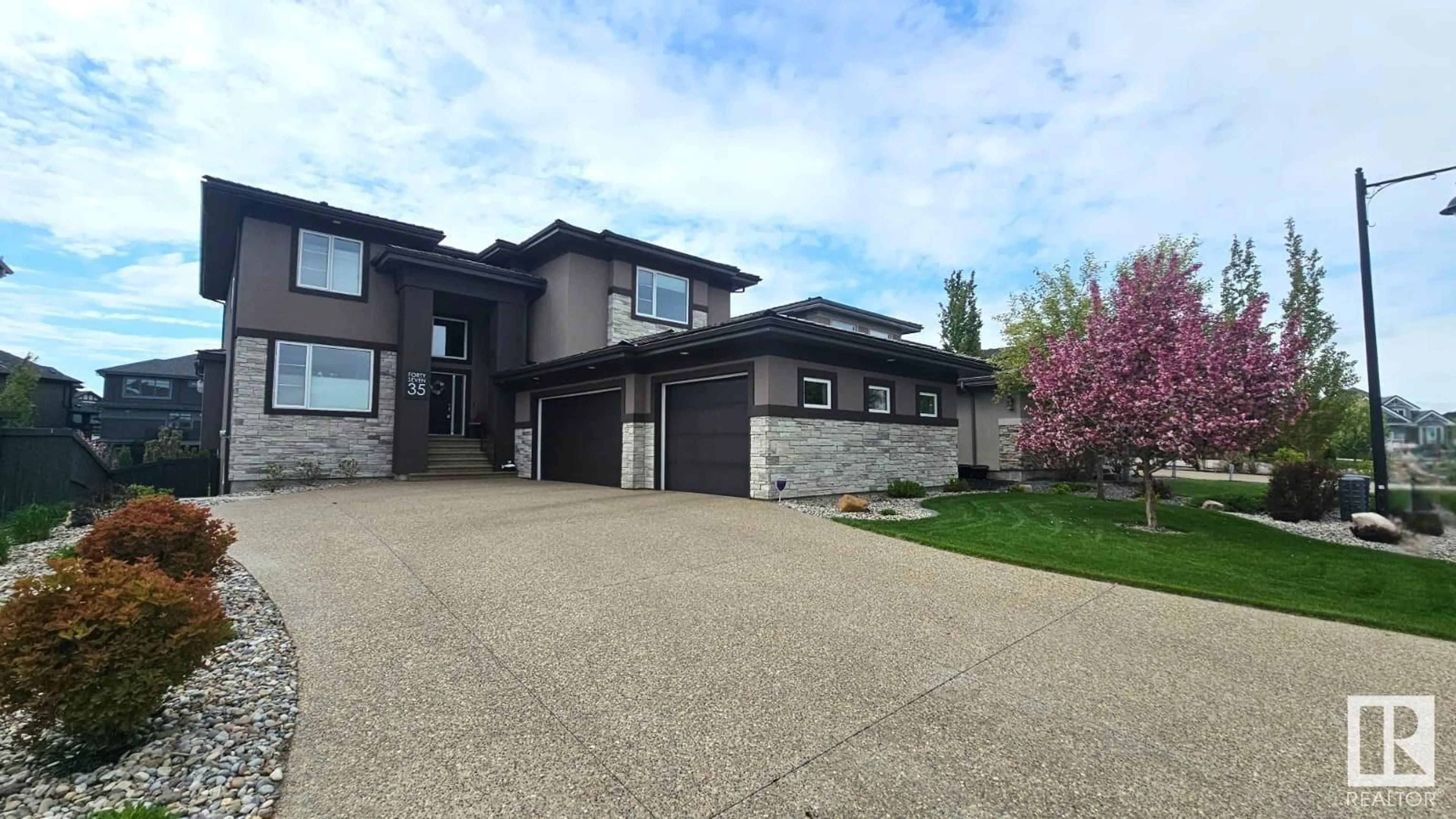 Unknown for NW - 4735 WOOLSEY CM, Edmonton Alberta T6W2B9