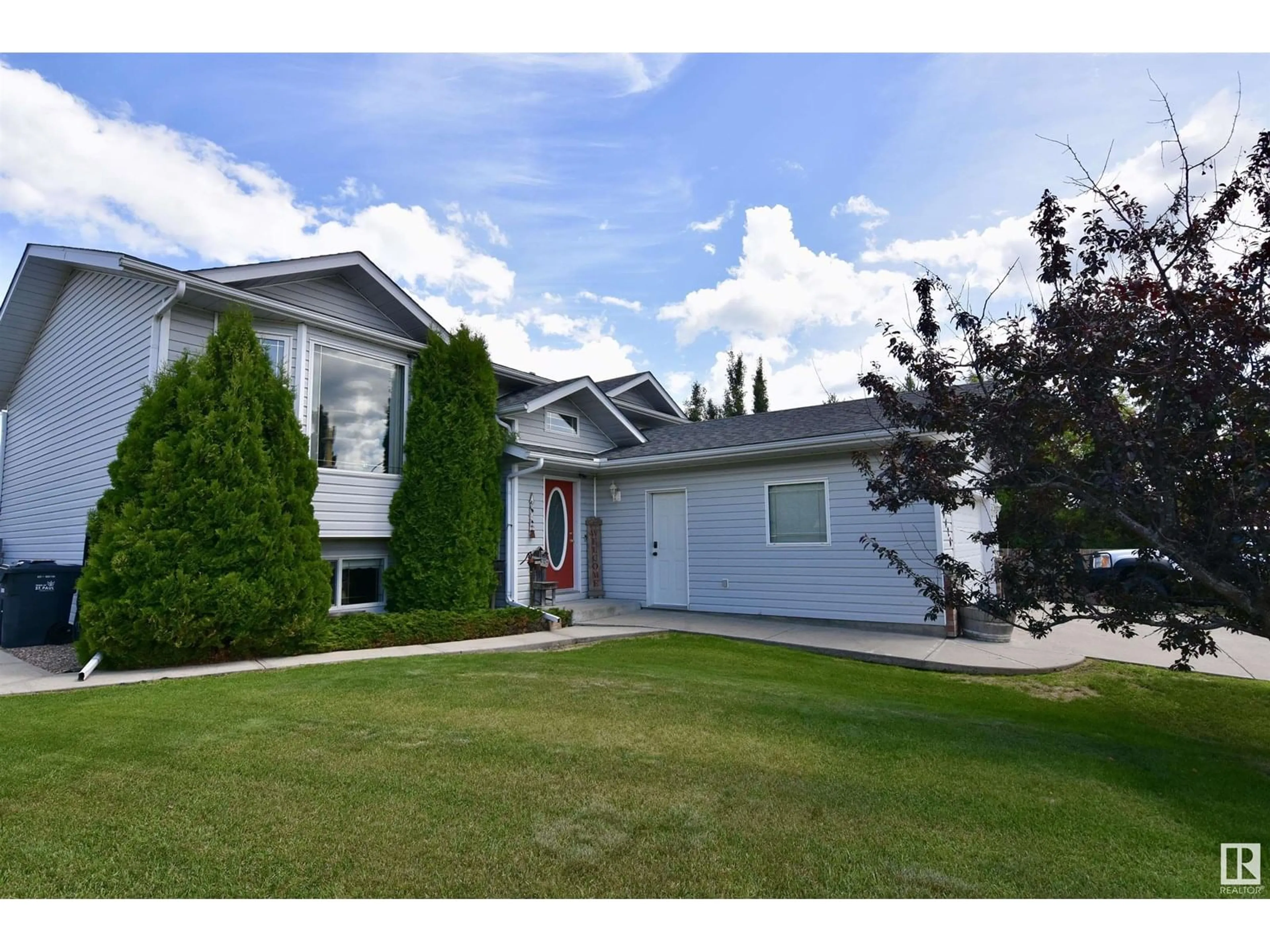 Home with vinyl exterior material, street for 4426 59 ST, St. Paul Town Alberta T0A3A1