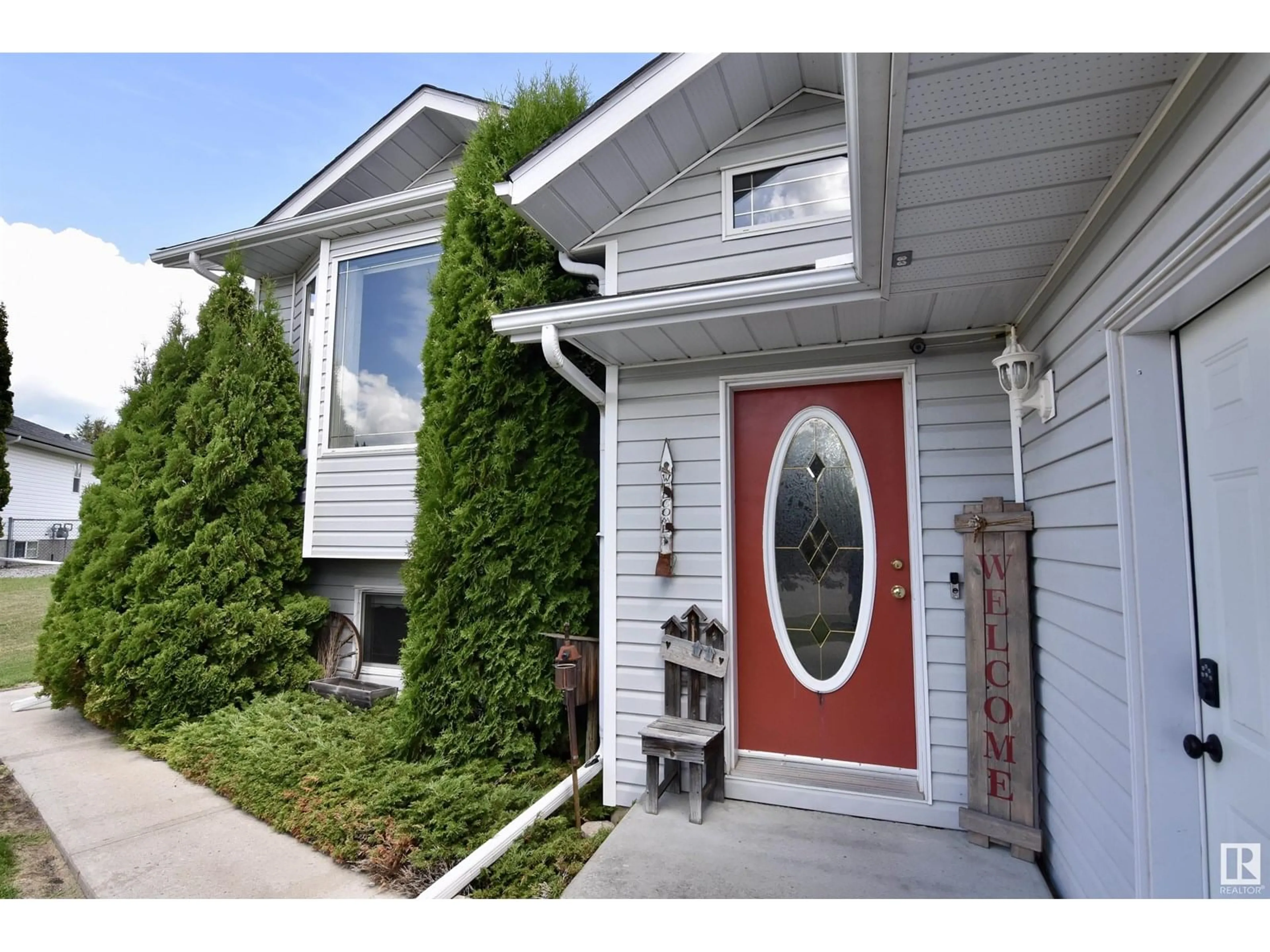 Home with vinyl exterior material, street for 4426 59 ST, St. Paul Town Alberta T0A3A1