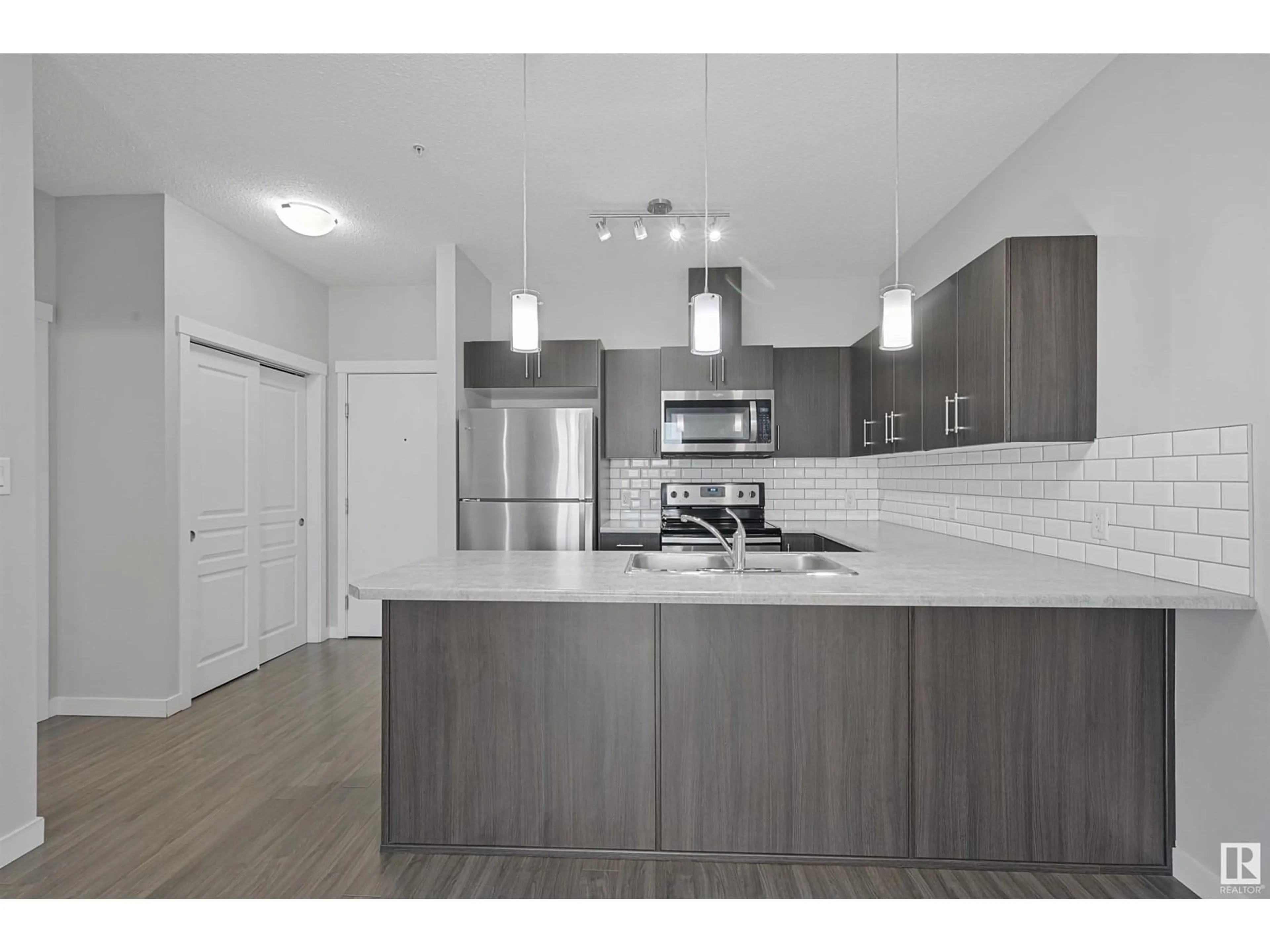 Open concept kitchen, unknown for 812 - 405 WELSH DR, Edmonton Alberta T6X1Y7