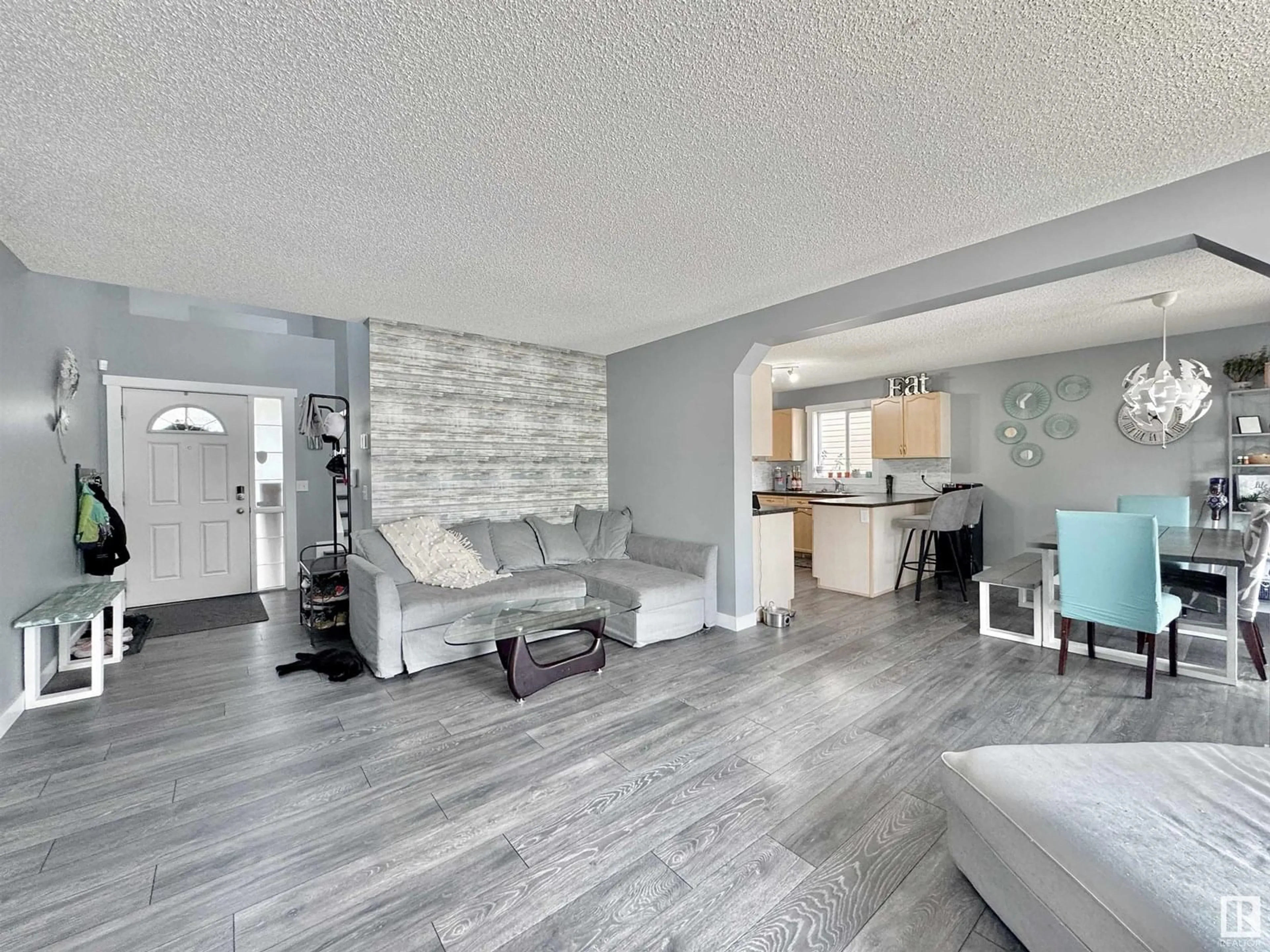 Living room with furniture, unknown for 62 GALLOWAY WD, Fort Saskatchewan Alberta T8L0A7