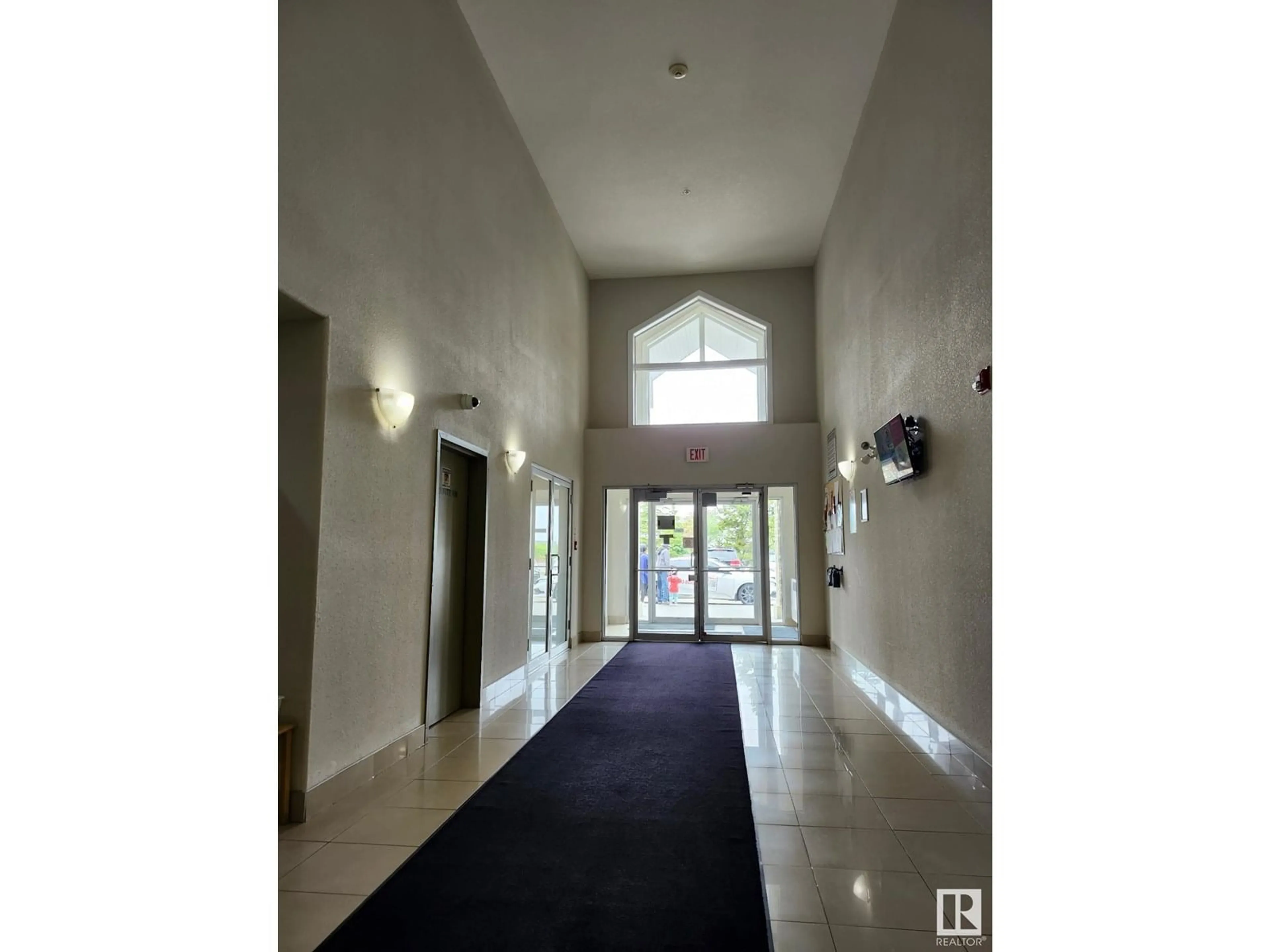 Indoor foyer for #321 - 240 SPRUCE RIDGE RD, Spruce Grove Alberta T7X0G5