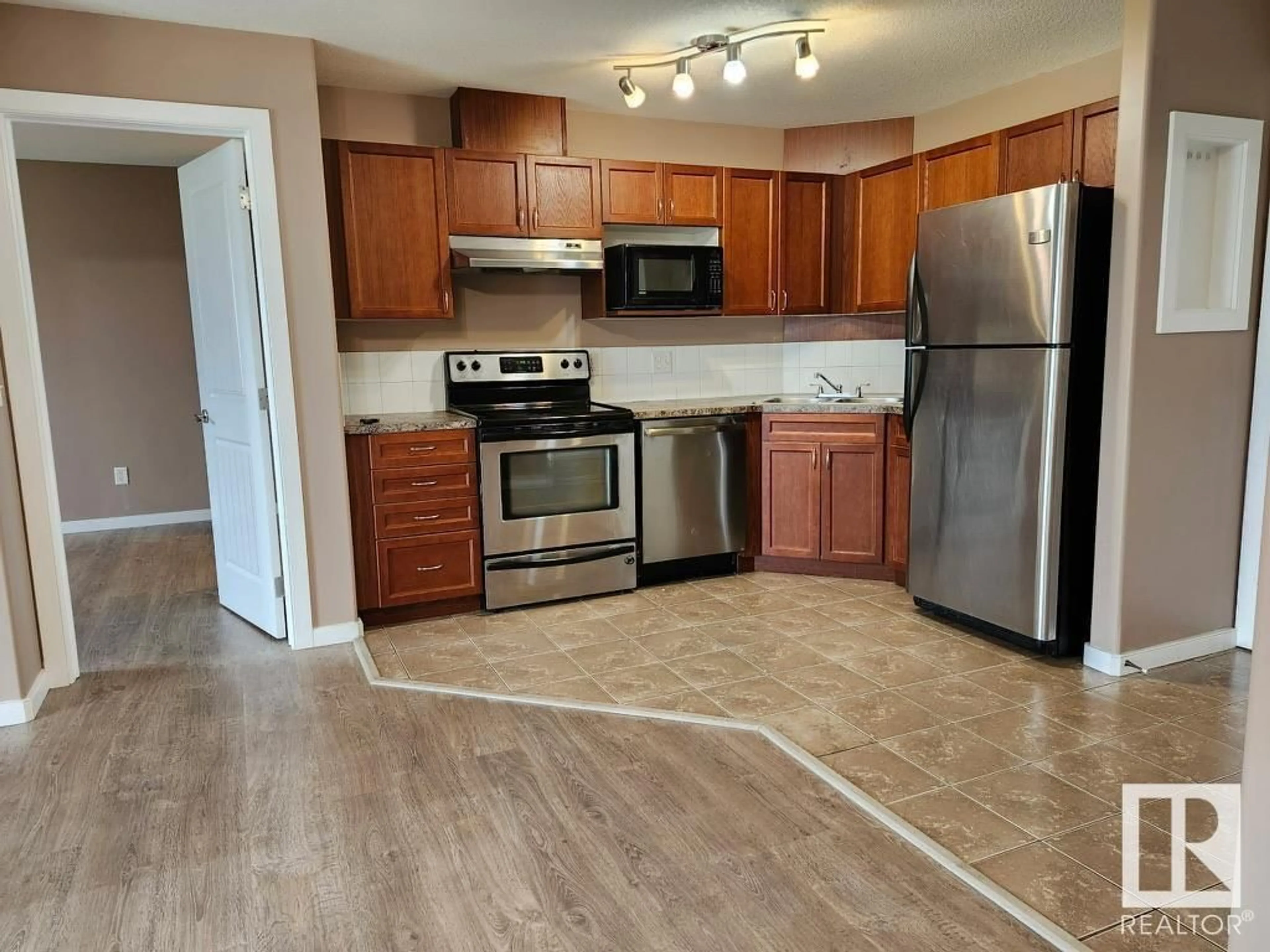 Standard kitchen, unknown for #321 - 240 SPRUCE RIDGE RD, Spruce Grove Alberta T7X0G5