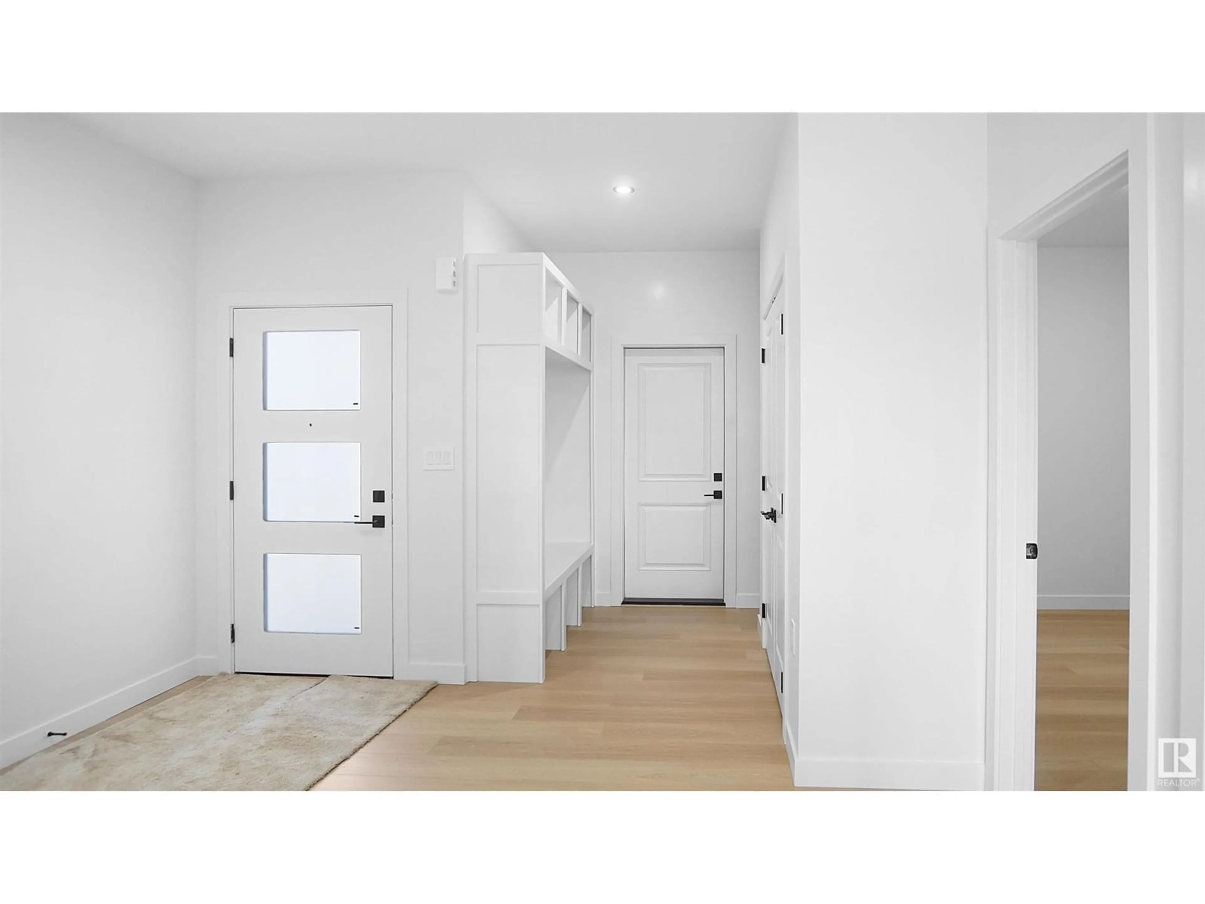 Indoor entryway for 25 TRILL POINT, Spruce Grove Alberta T7X4E2