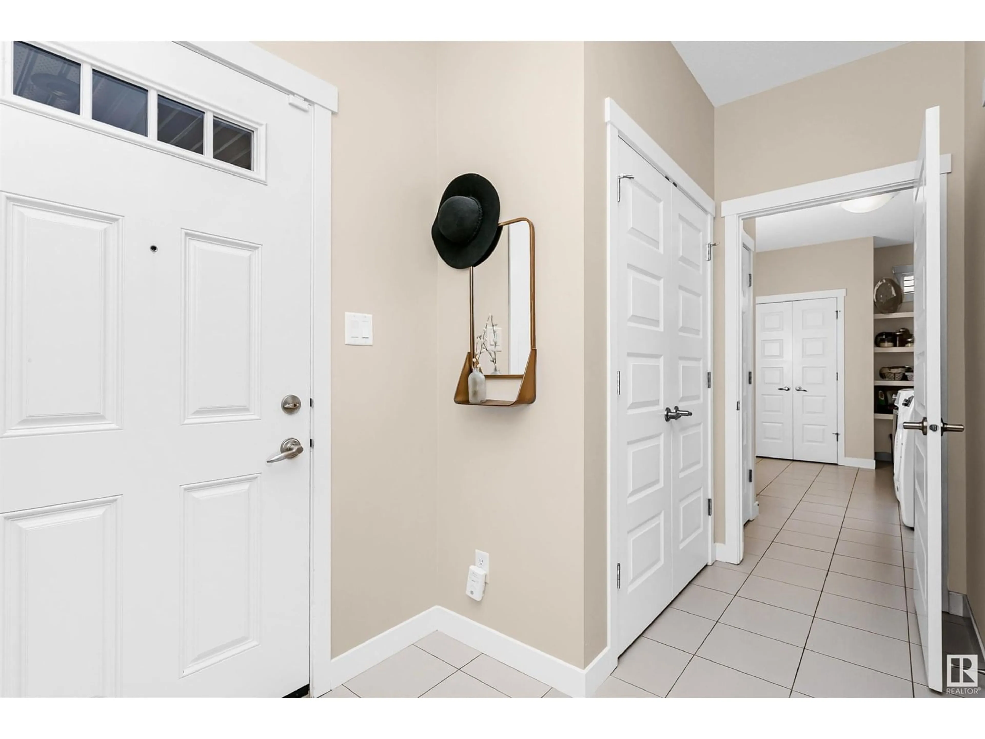 Indoor entryway for 2336 SPARROW CR, Edmonton Alberta T5S0G8