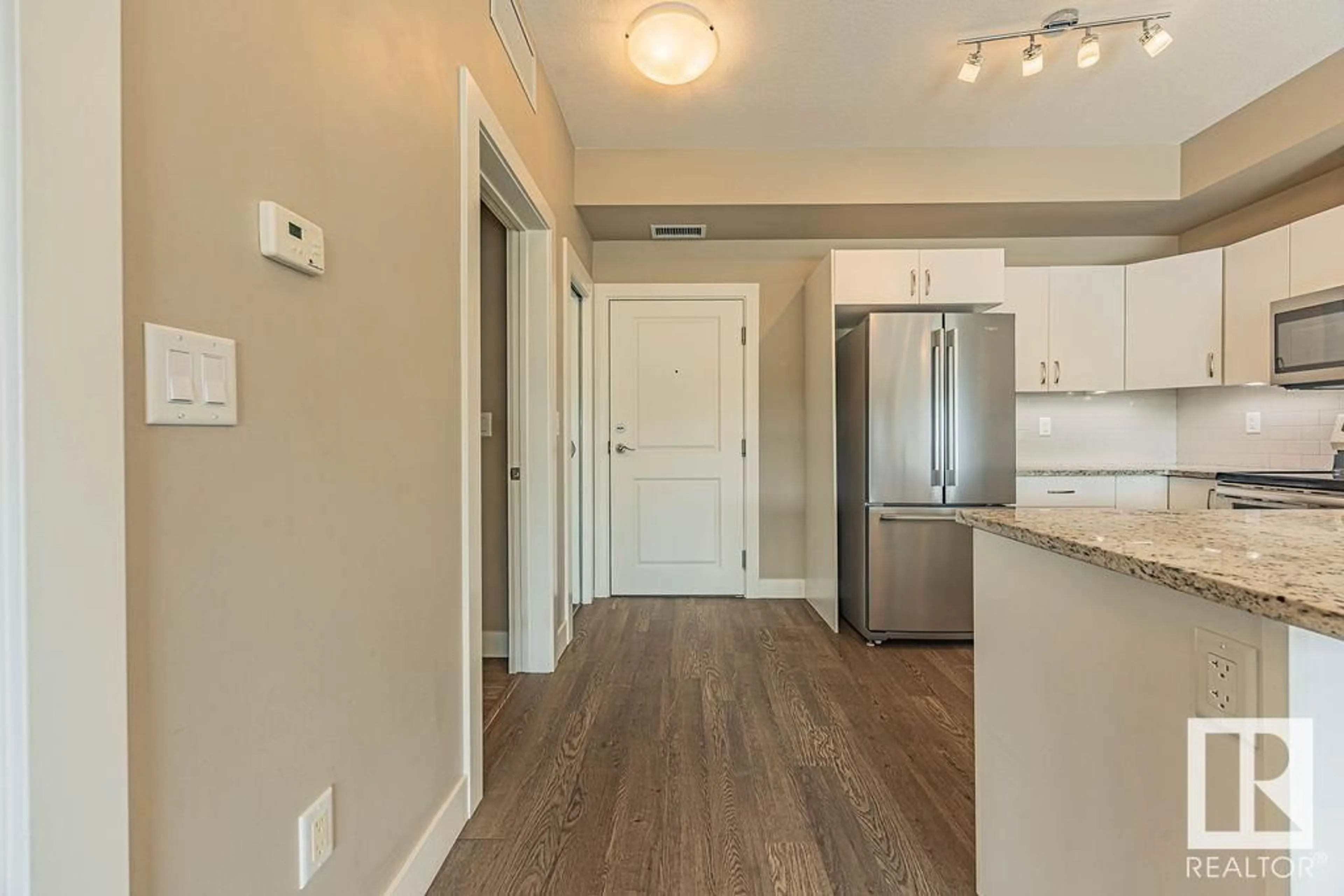 Open concept kitchen, unknown for 313 5001 ETON BV, Sherwood Park Alberta T8H0N7