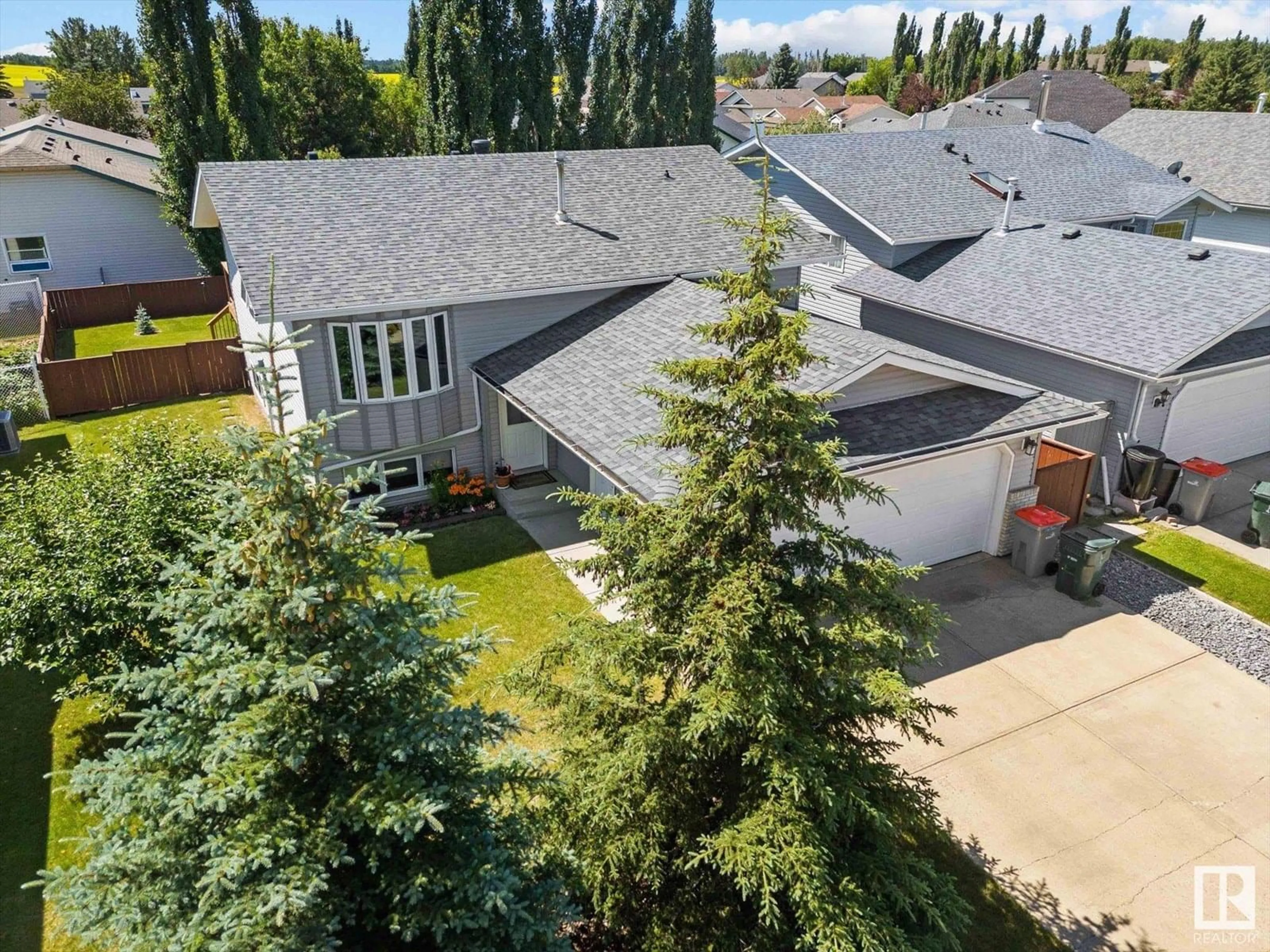 A pic from outside/outdoor area/front of a property/back of a property/a pic from drone, unknown for 5214 57 AV, Stony Plain Alberta T7Z1A1