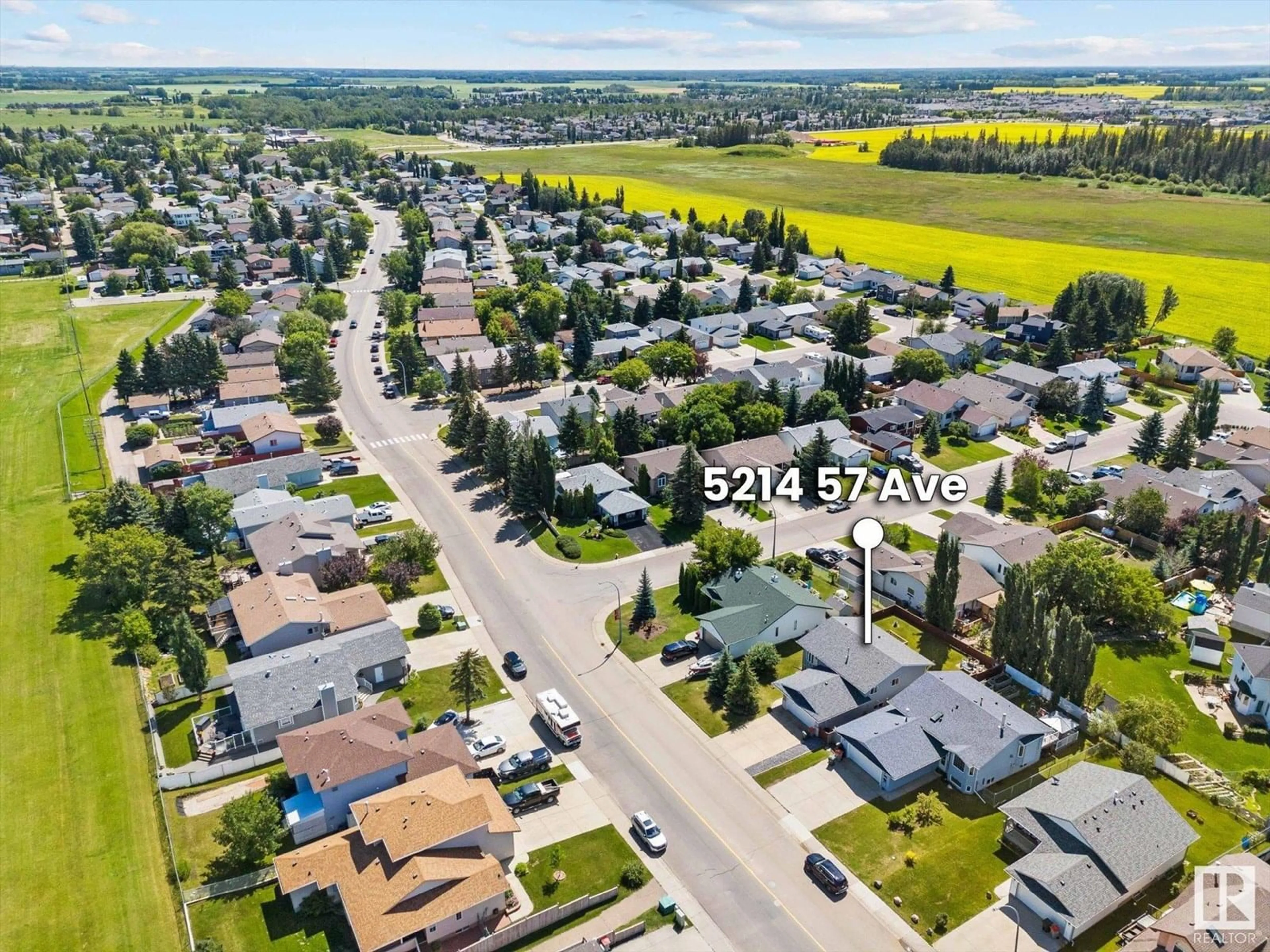 A pic from outside/outdoor area/front of a property/back of a property/a pic from drone, street for 5214 57 AV, Stony Plain Alberta T7Z1A1