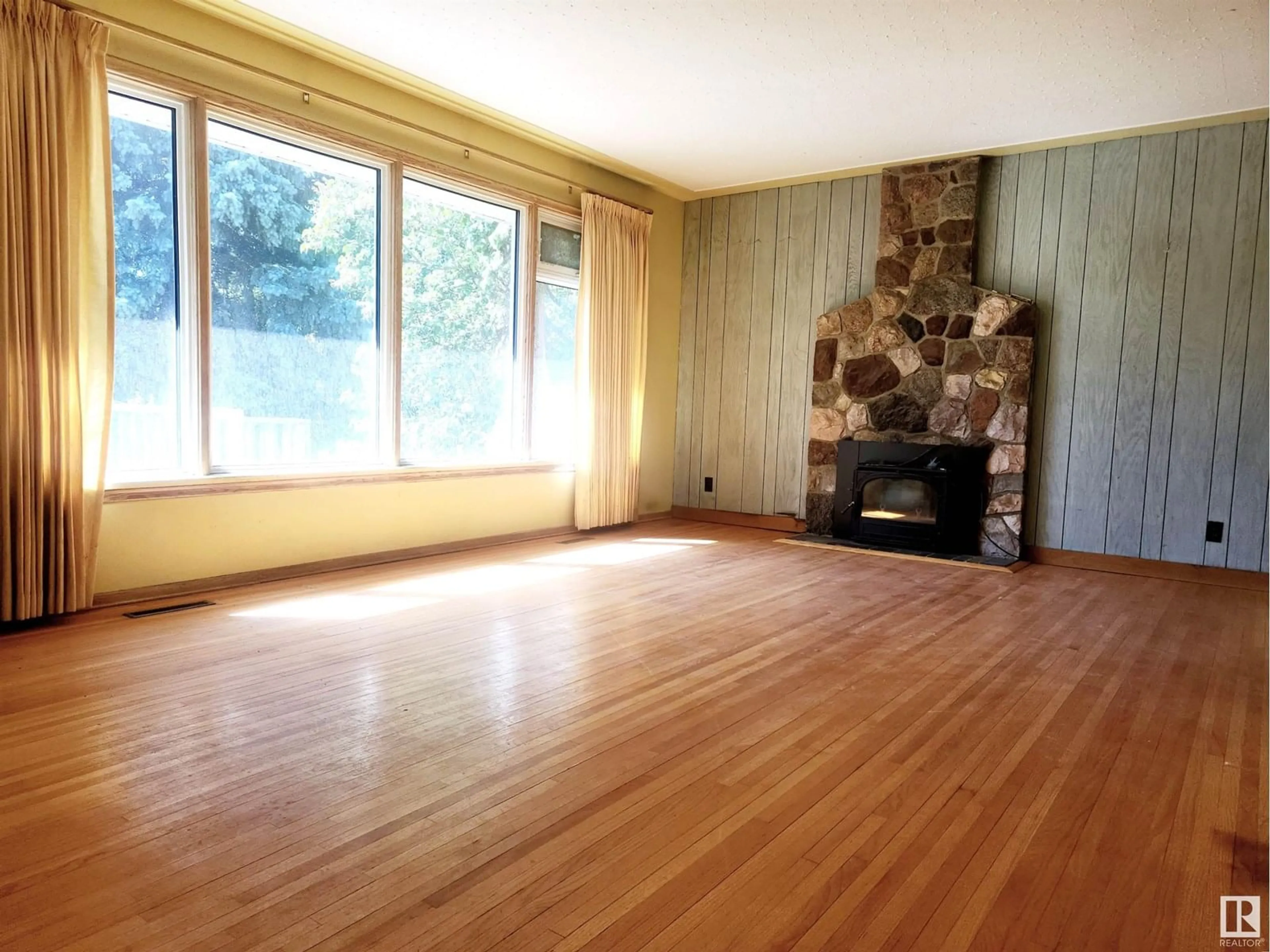 A pic of a room for 11614 71 AV, Edmonton Alberta T6G0A8