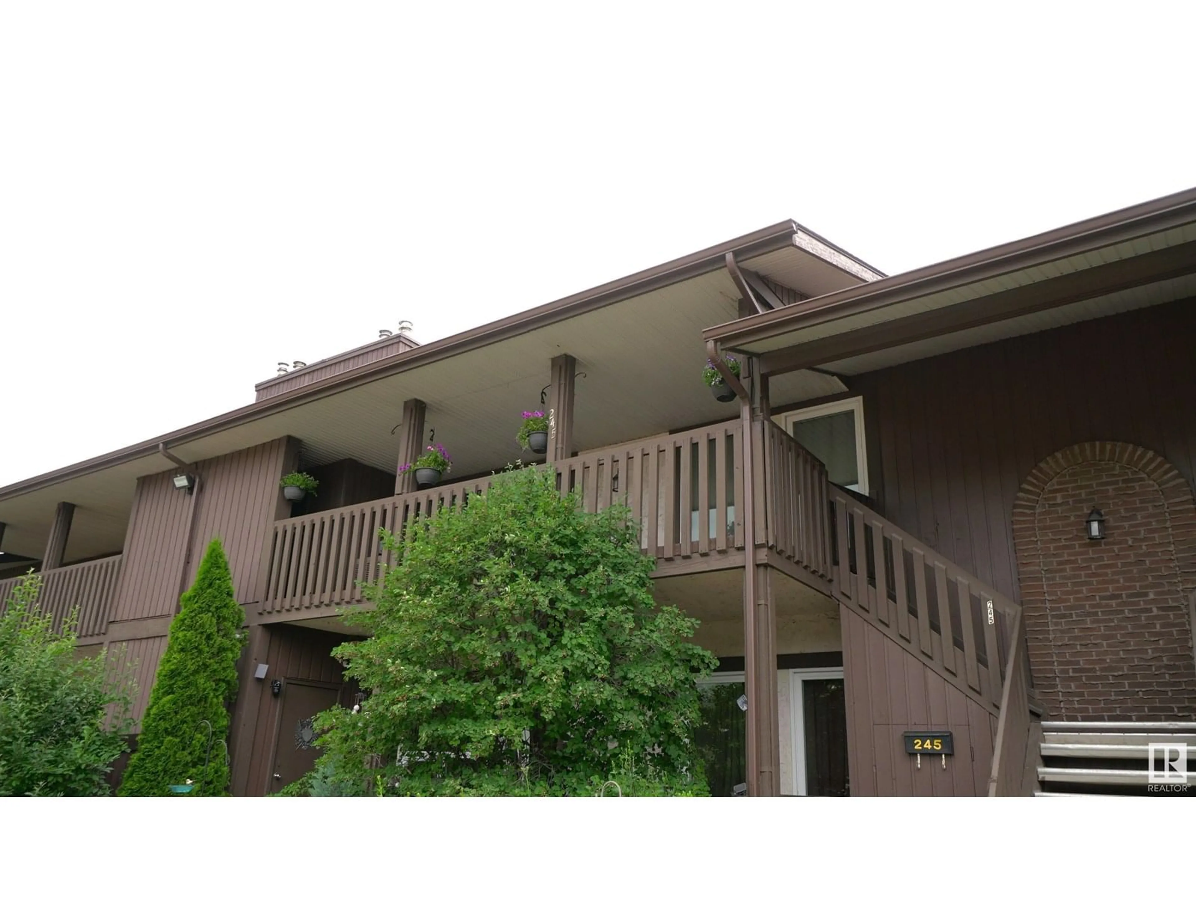 Unknown for 245 SURREY GARDENS GD, Edmonton Alberta T5T1Z3