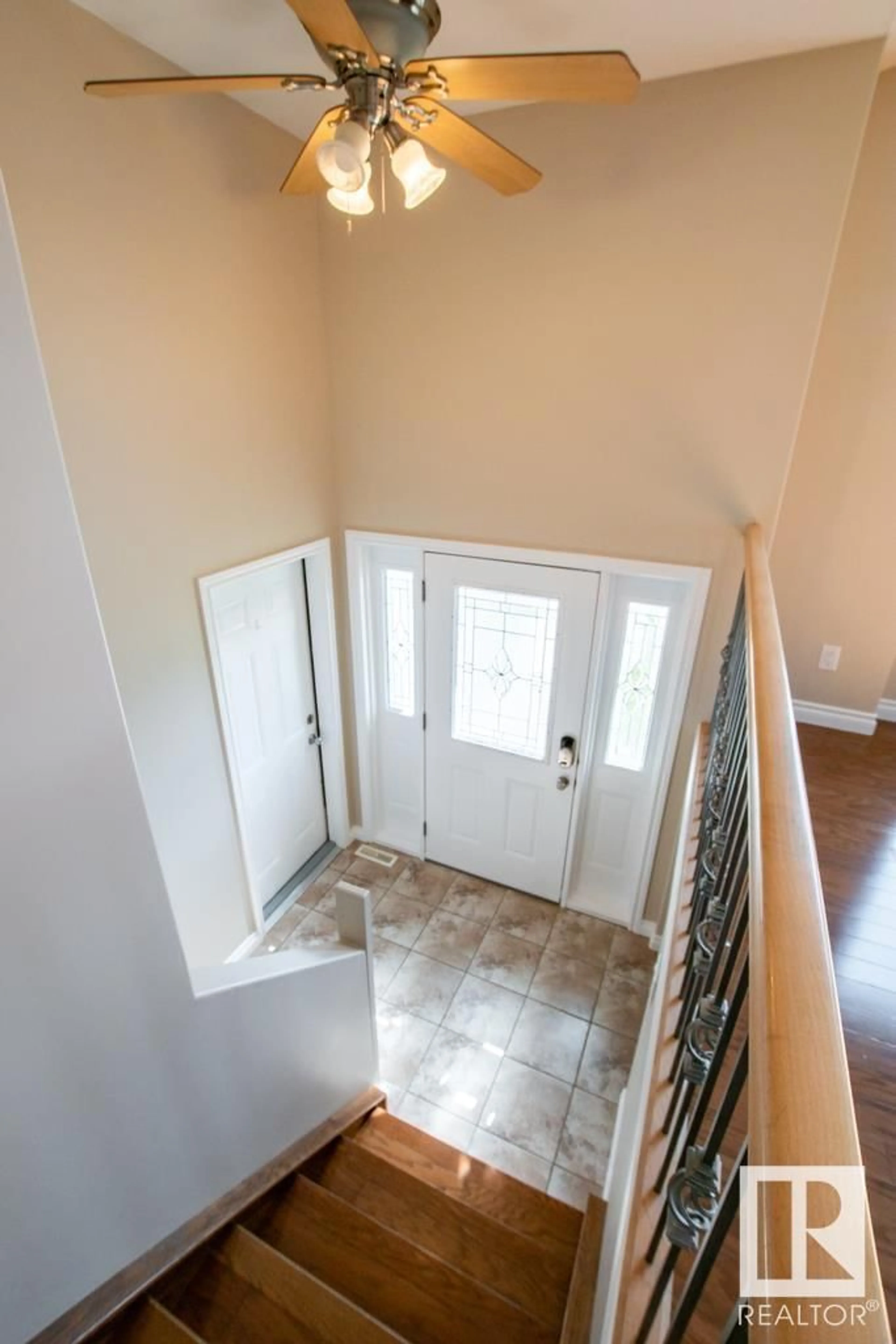 Indoor entryway for 4506 38A ST, Bonnyville Town Alberta T9N2P4