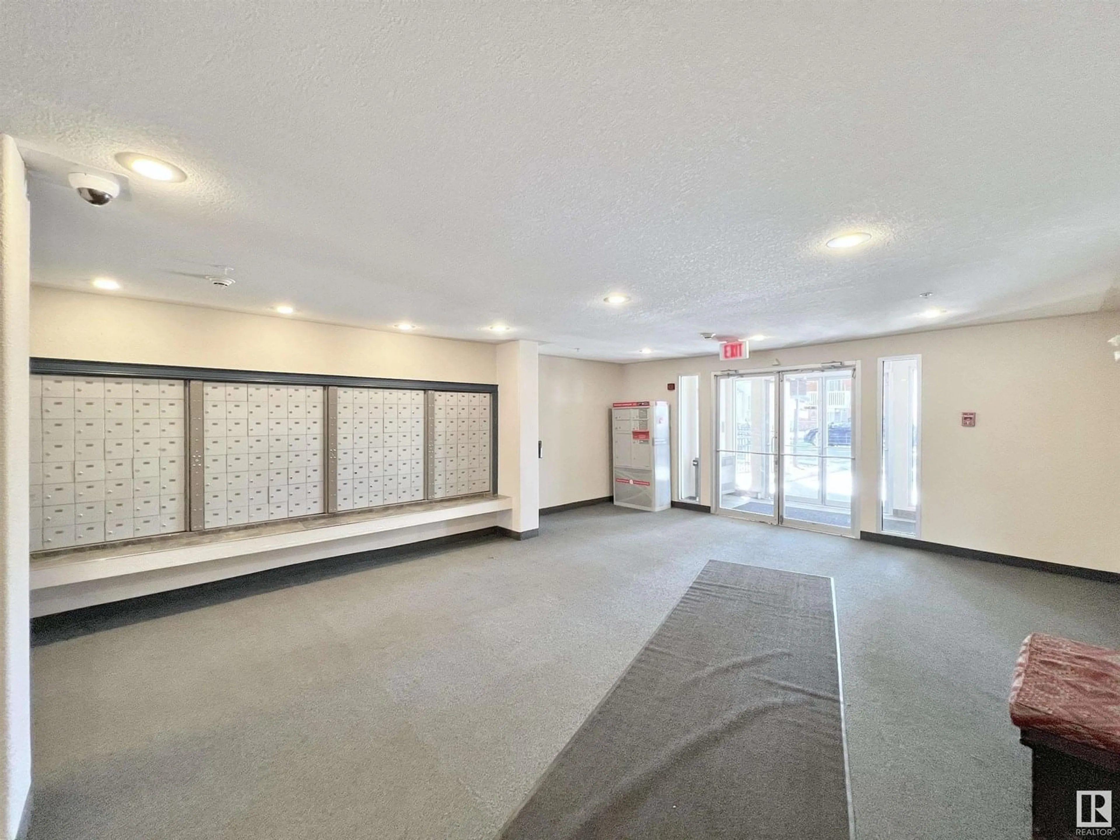 Indoor foyer for NW - 315 11325 83 ST, Edmonton Alberta T5B4W5