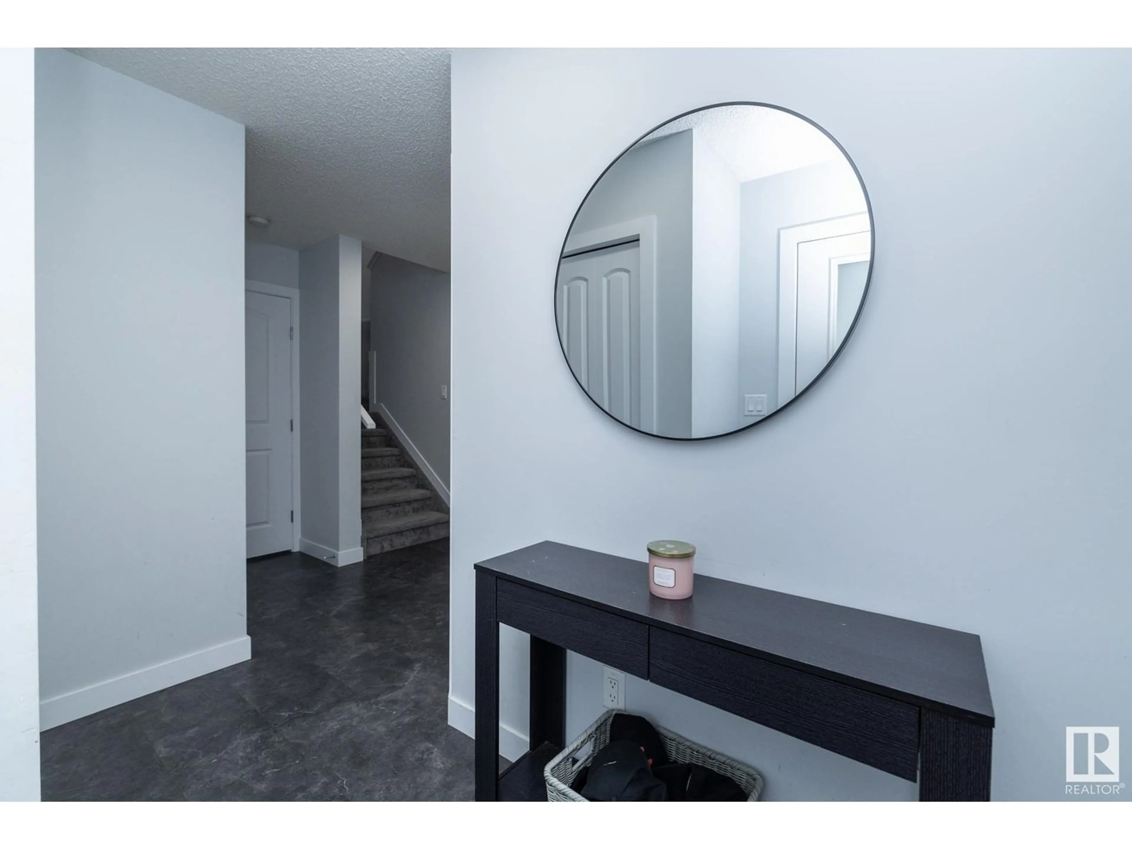 Indoor entryway for 5117 LARK CR, Edmonton Alberta T5S0N9