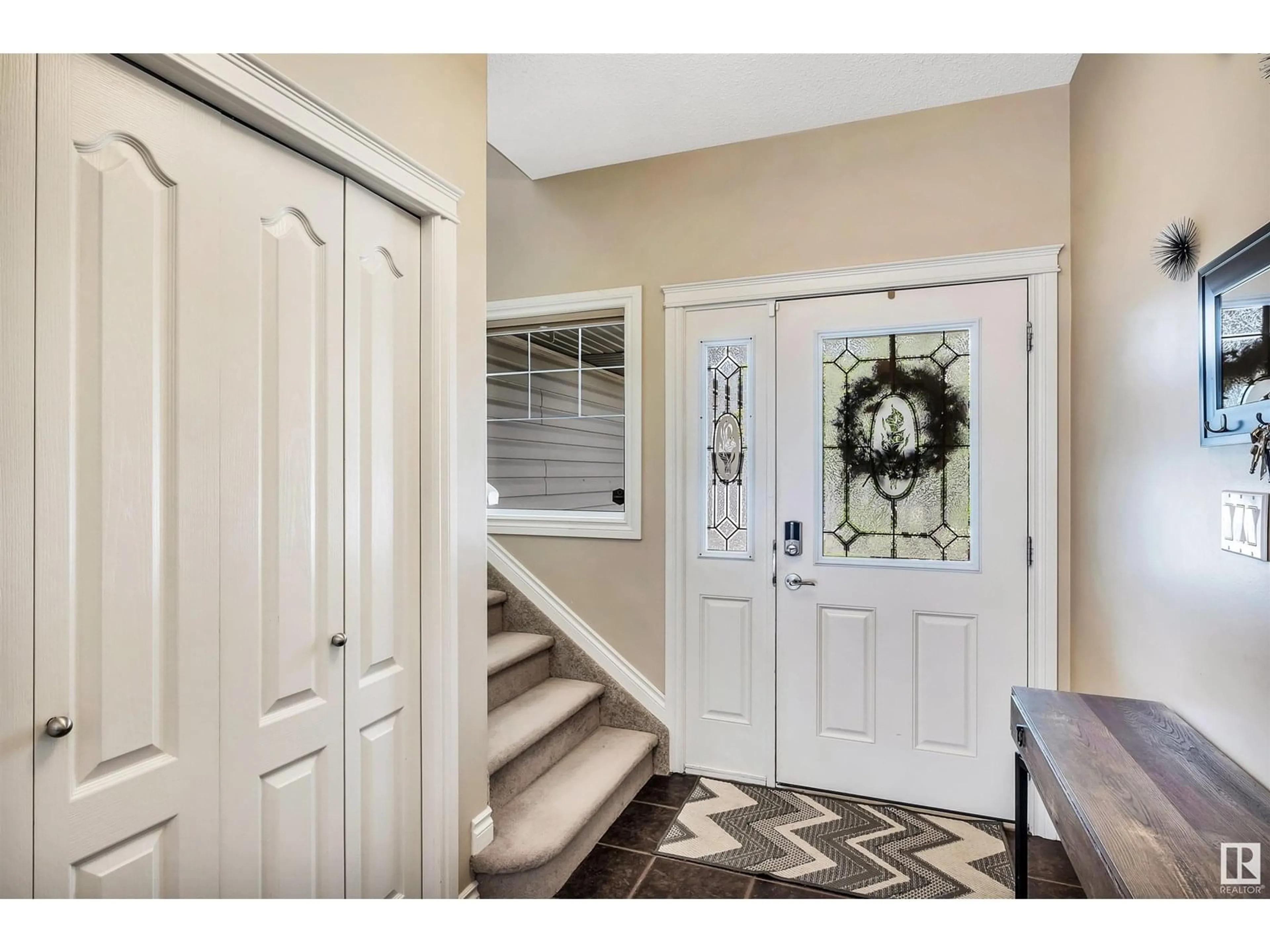 Indoor entryway for 105 89 RUE MONETTE, Beaumont Alberta T4X1T7