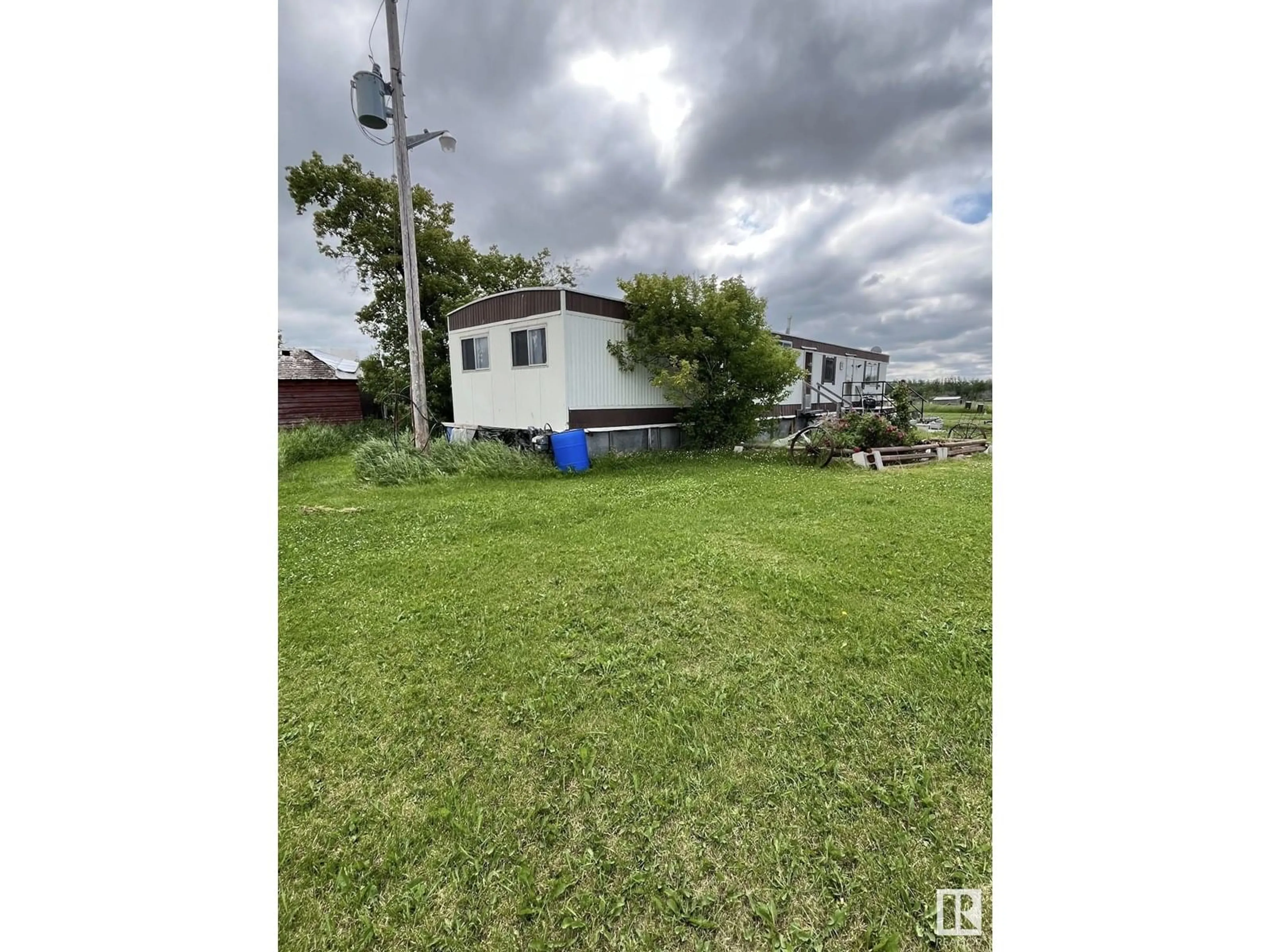 Unknown for 56519A HWY 33, Rural Lac Ste. Anne County Alberta T0E1X0