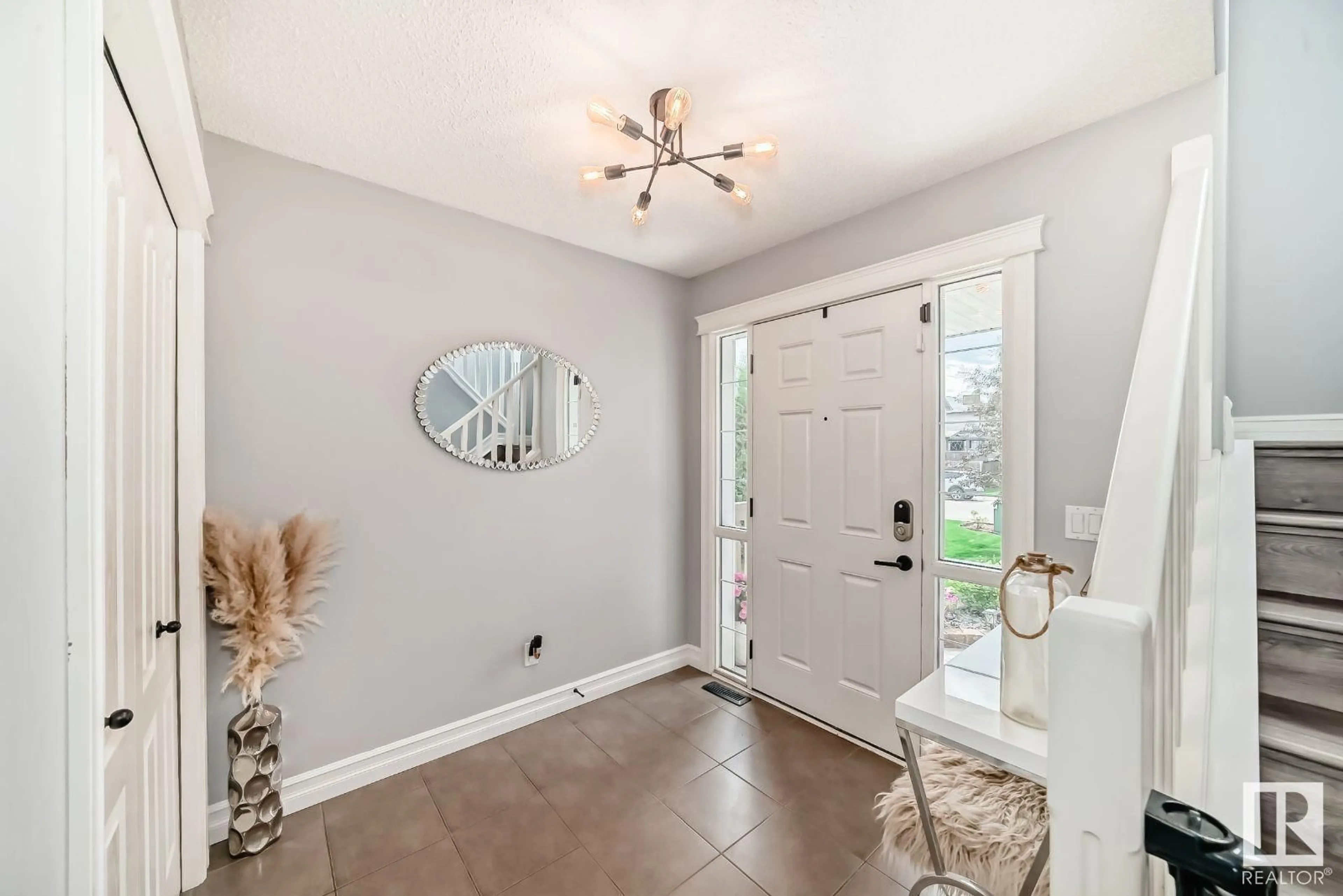 Indoor entryway for 220 FOXTAIL WY, Sherwood Park Alberta T8A3C2