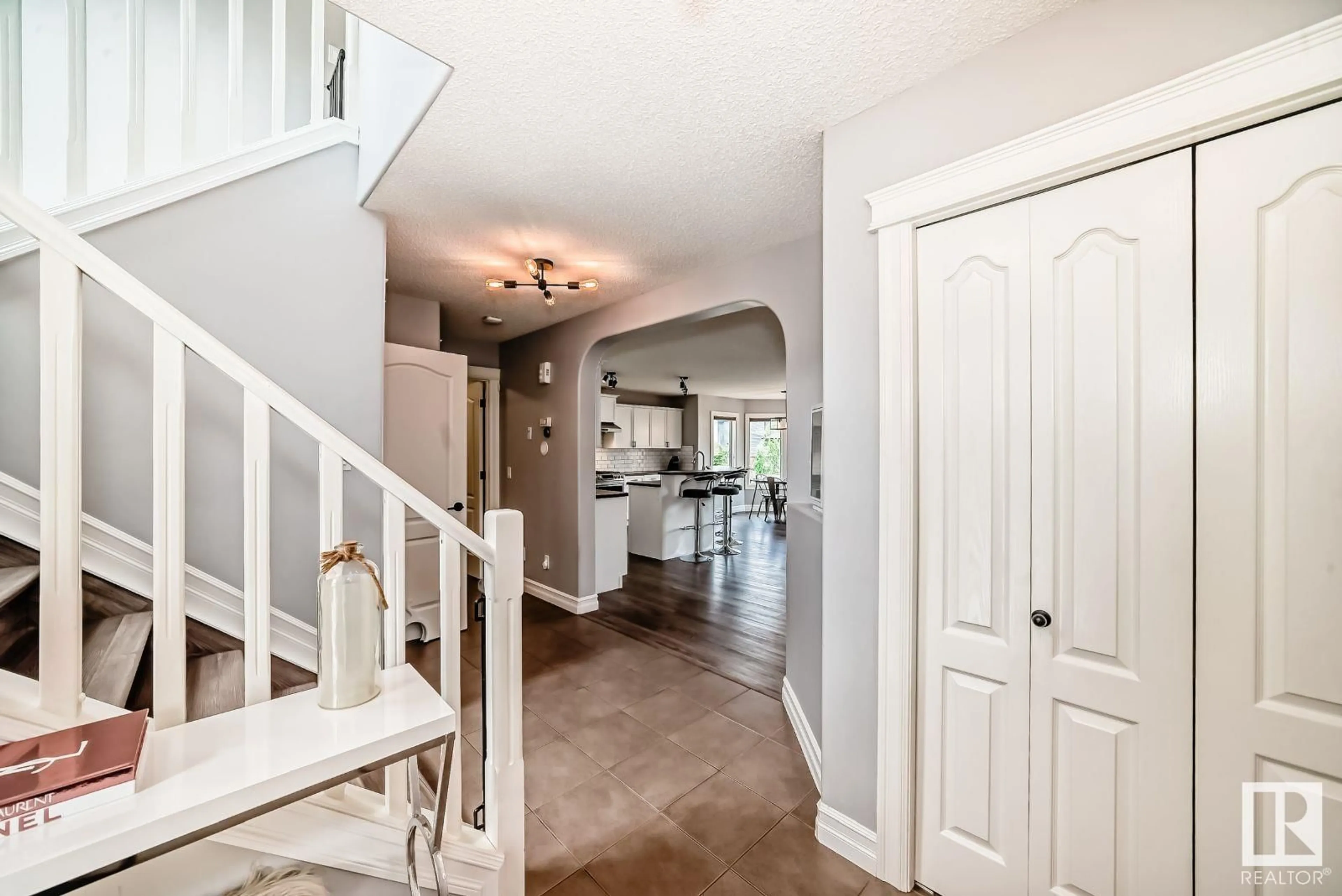 Indoor entryway for 220 FOXTAIL WY, Sherwood Park Alberta T8A3C2