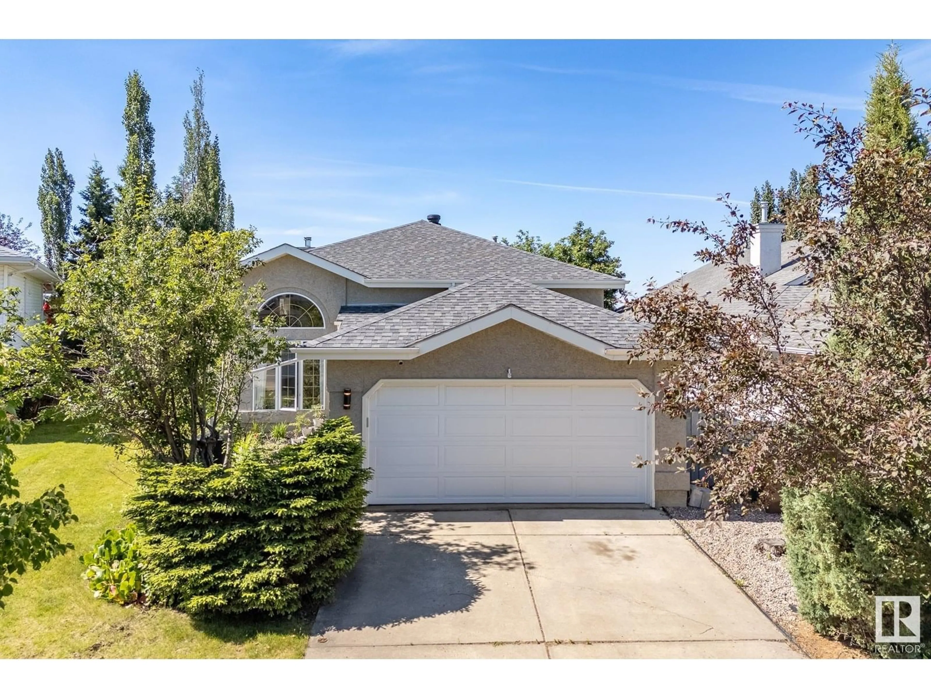 Home with vinyl exterior material, street for 18 HARCOURT CR, St. Albert Alberta T8N6K1