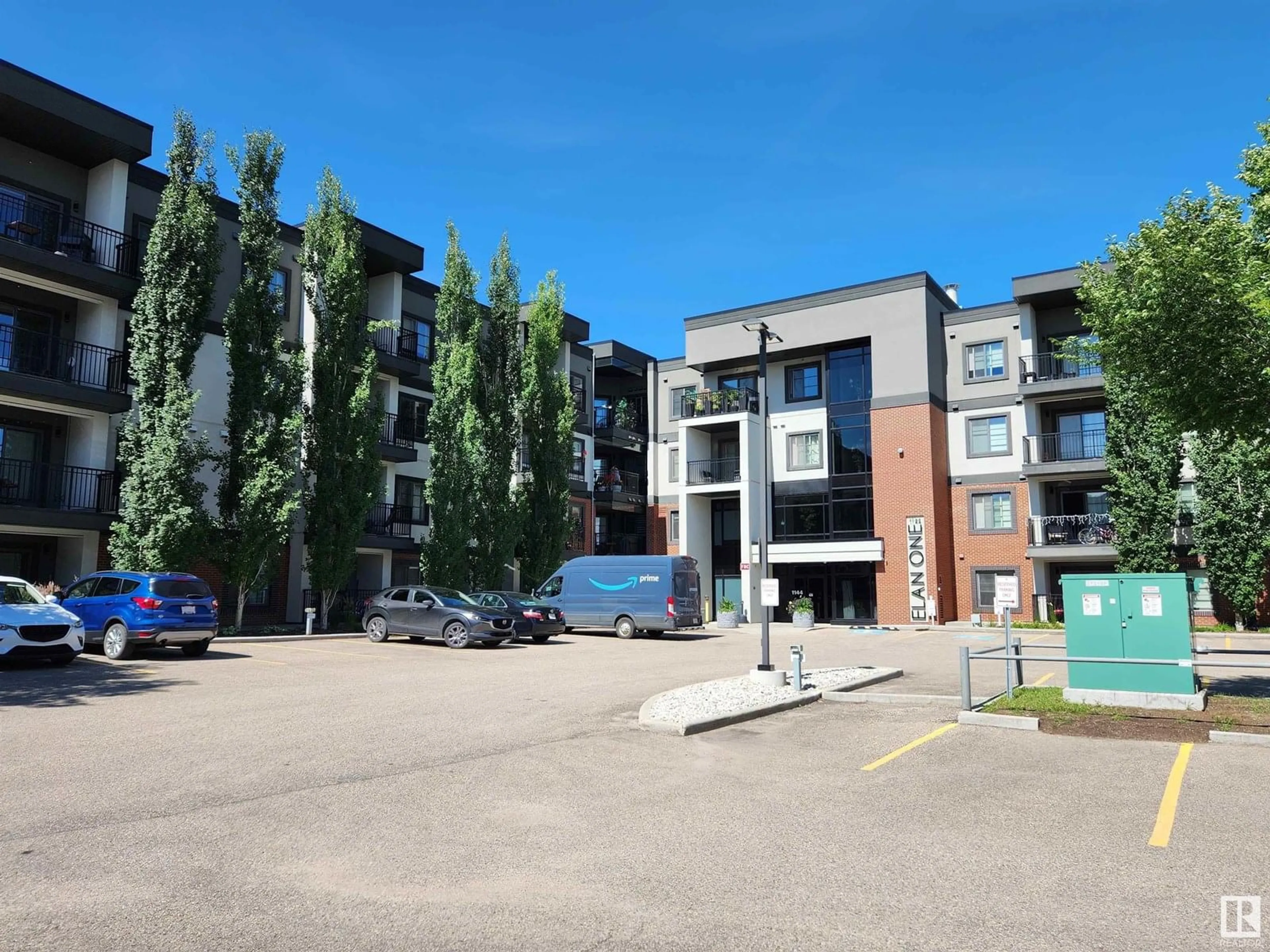 A pic from outside/outdoor area/front of a property/back of a property/a pic from drone, building for #304 - 1144 ADAMSON DR, Edmonton Alberta T6W2X7