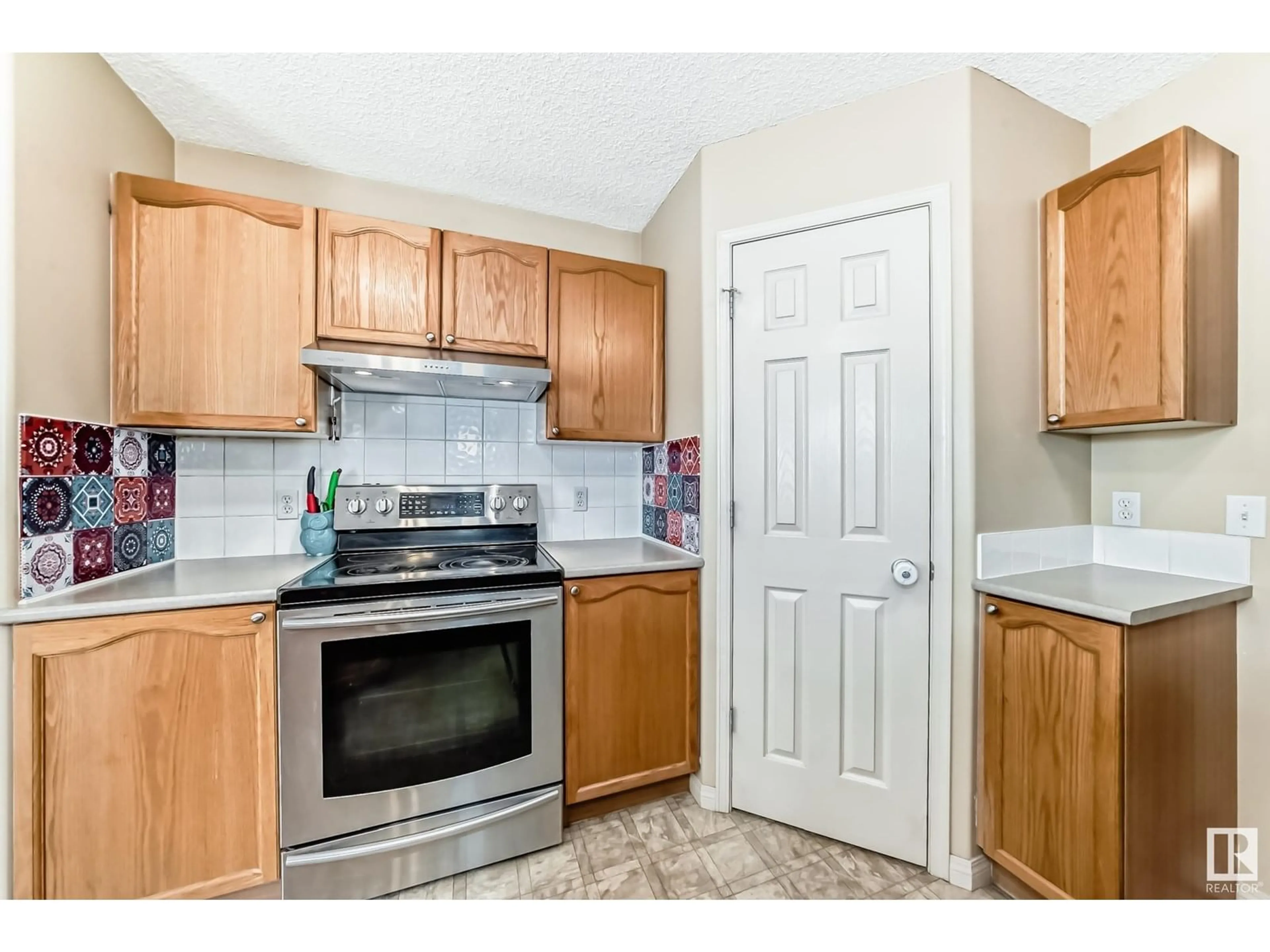 Standard kitchen, unknown for 155 - 52 CROCUS CR, Sherwood Park Alberta T8H2M4