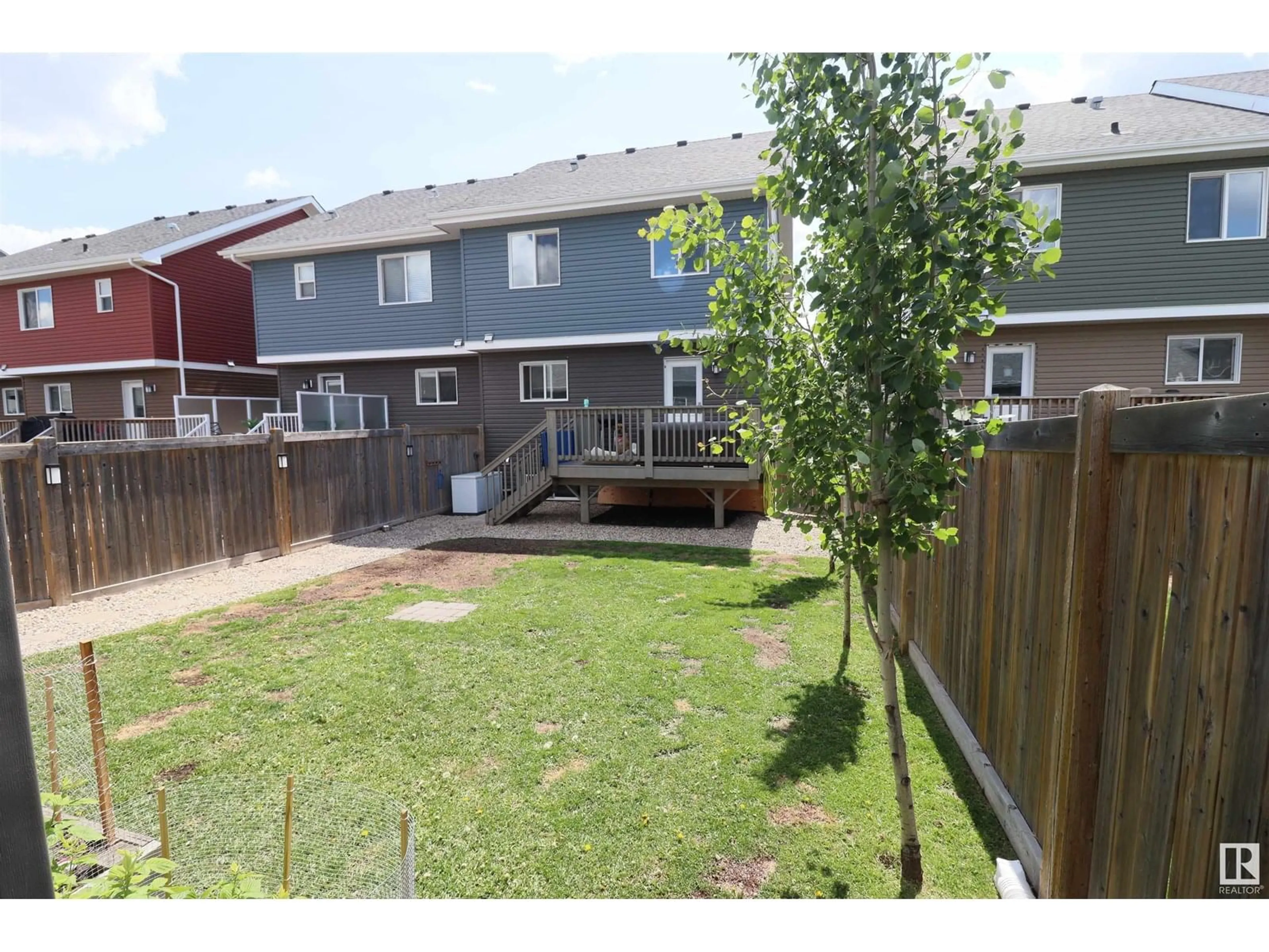 Patio, street for 262 ROBINSON DR, Leduc Alberta T9E0S7