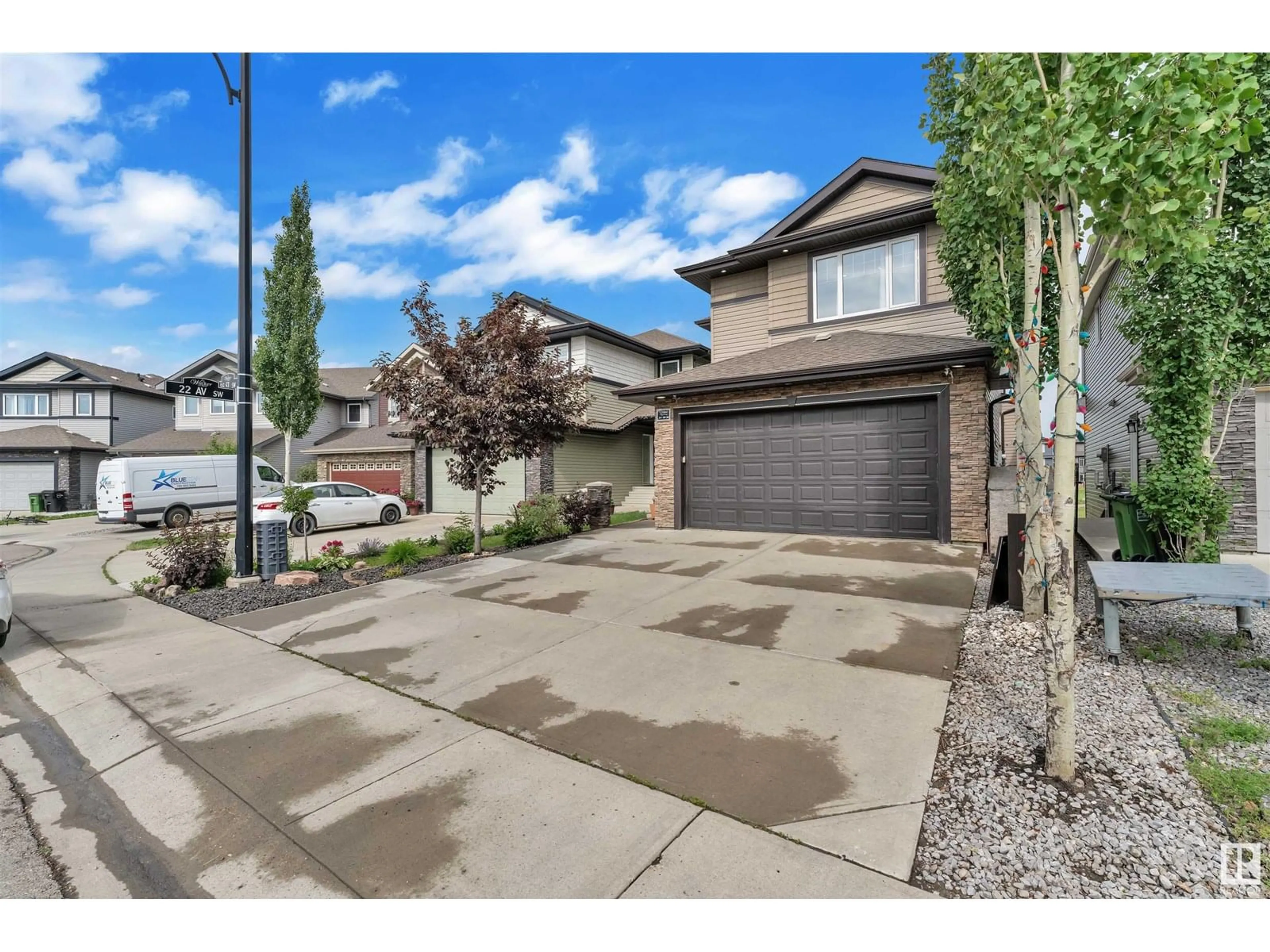 A pic from outside/outdoor area/front of a property/back of a property/a pic from drone, street for 2217 56 ST, Edmonton Alberta T6X2C1