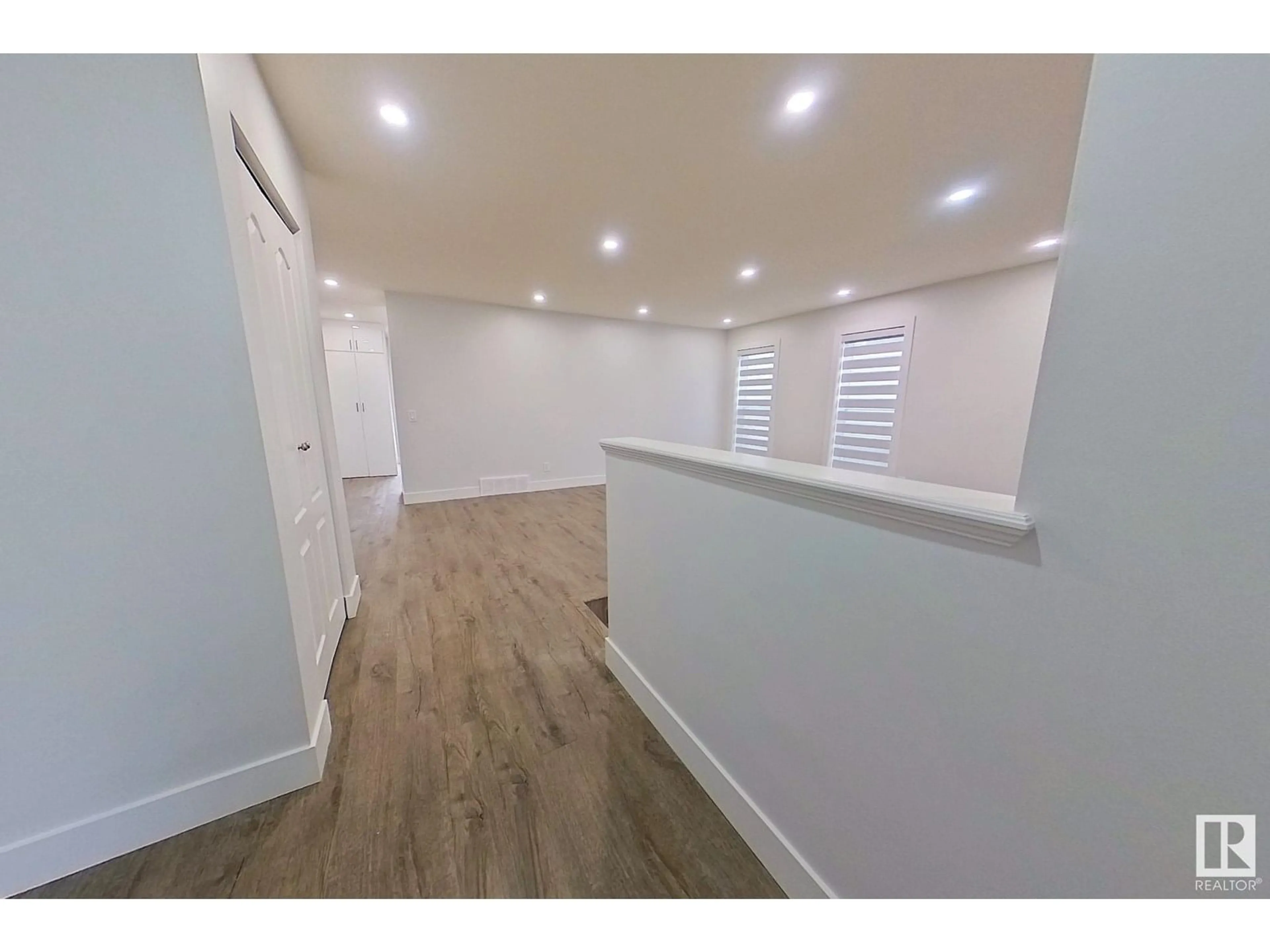 A pic of a room for 18927 95A AV, Edmonton Alberta T5T5K9