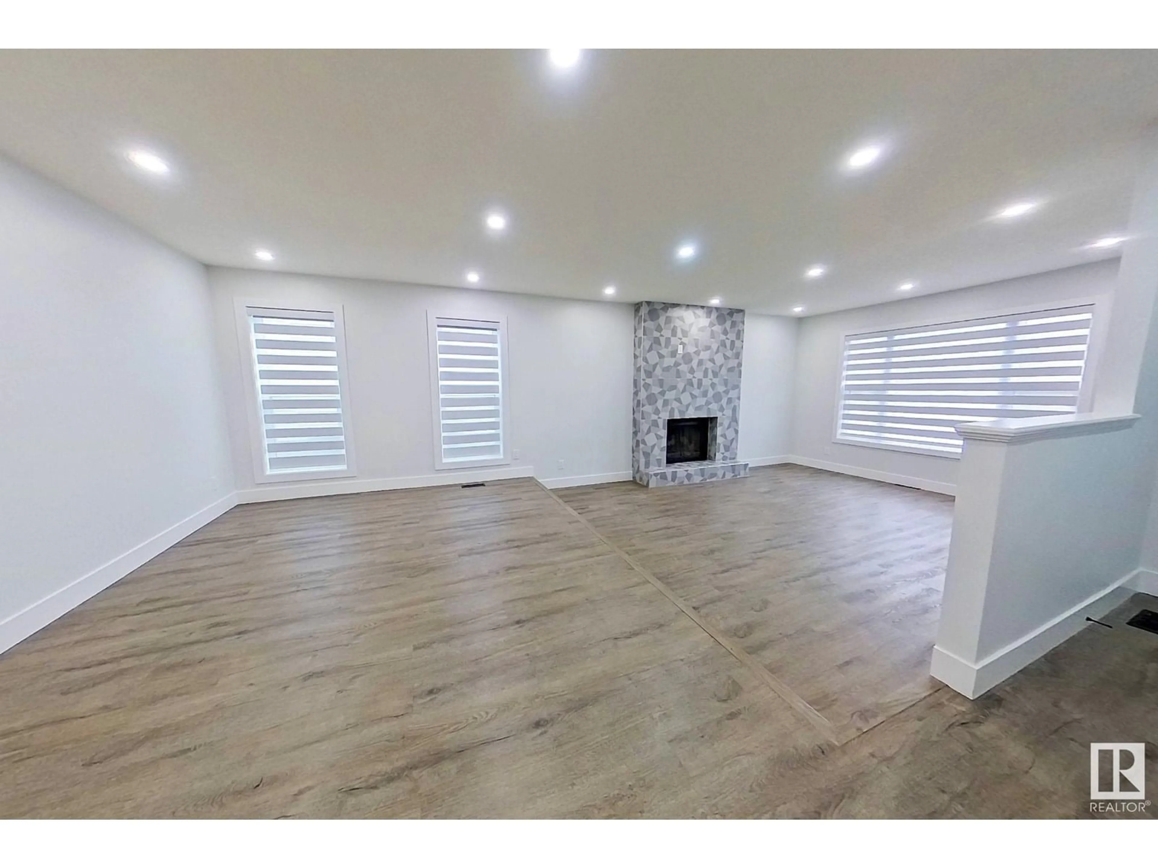 A pic of a room for 18927 95A AV, Edmonton Alberta T5T5K9